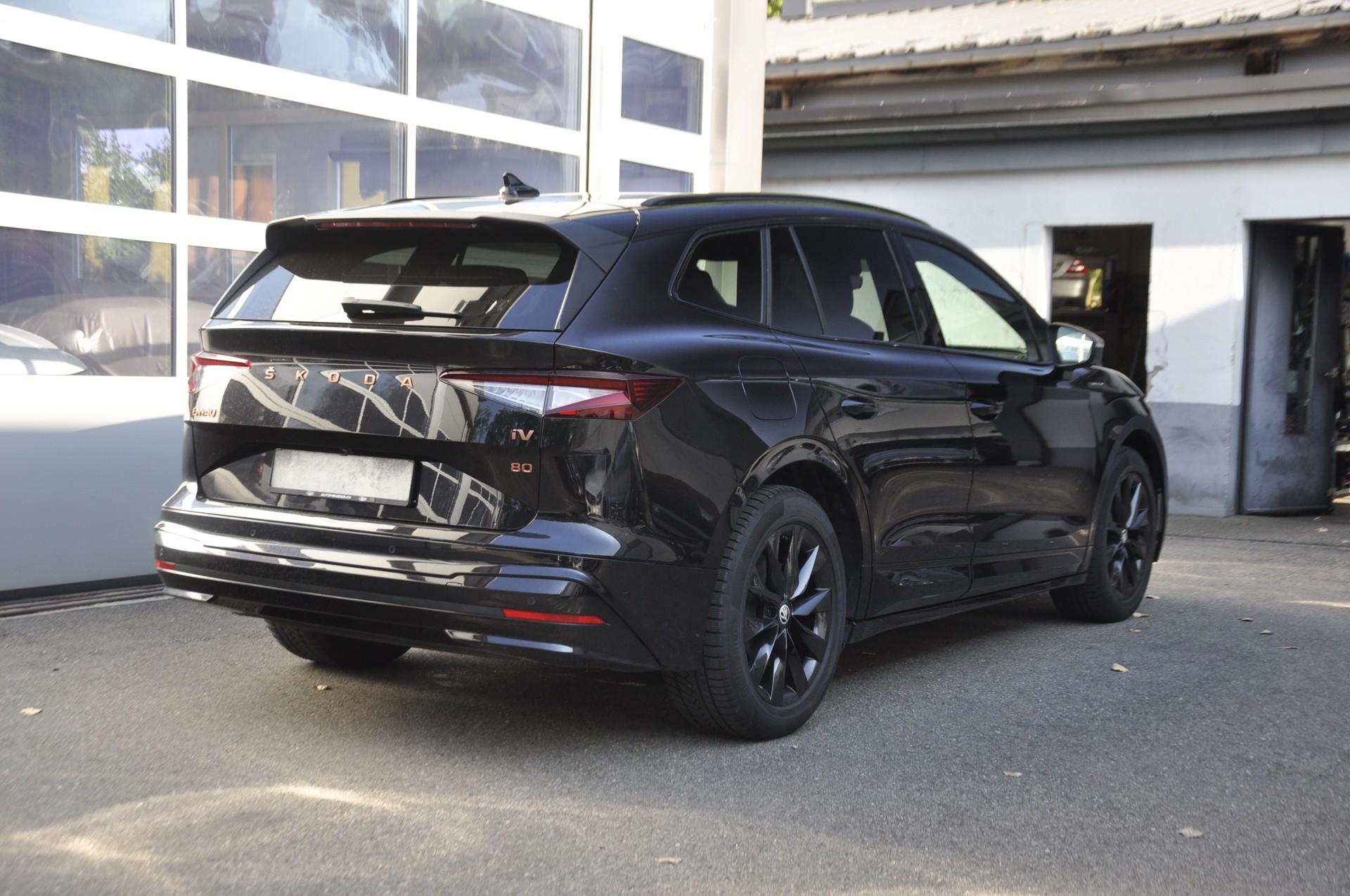 SKODA Enyaq iV 80x Founders Edition I Anhängerkupplung-image-2