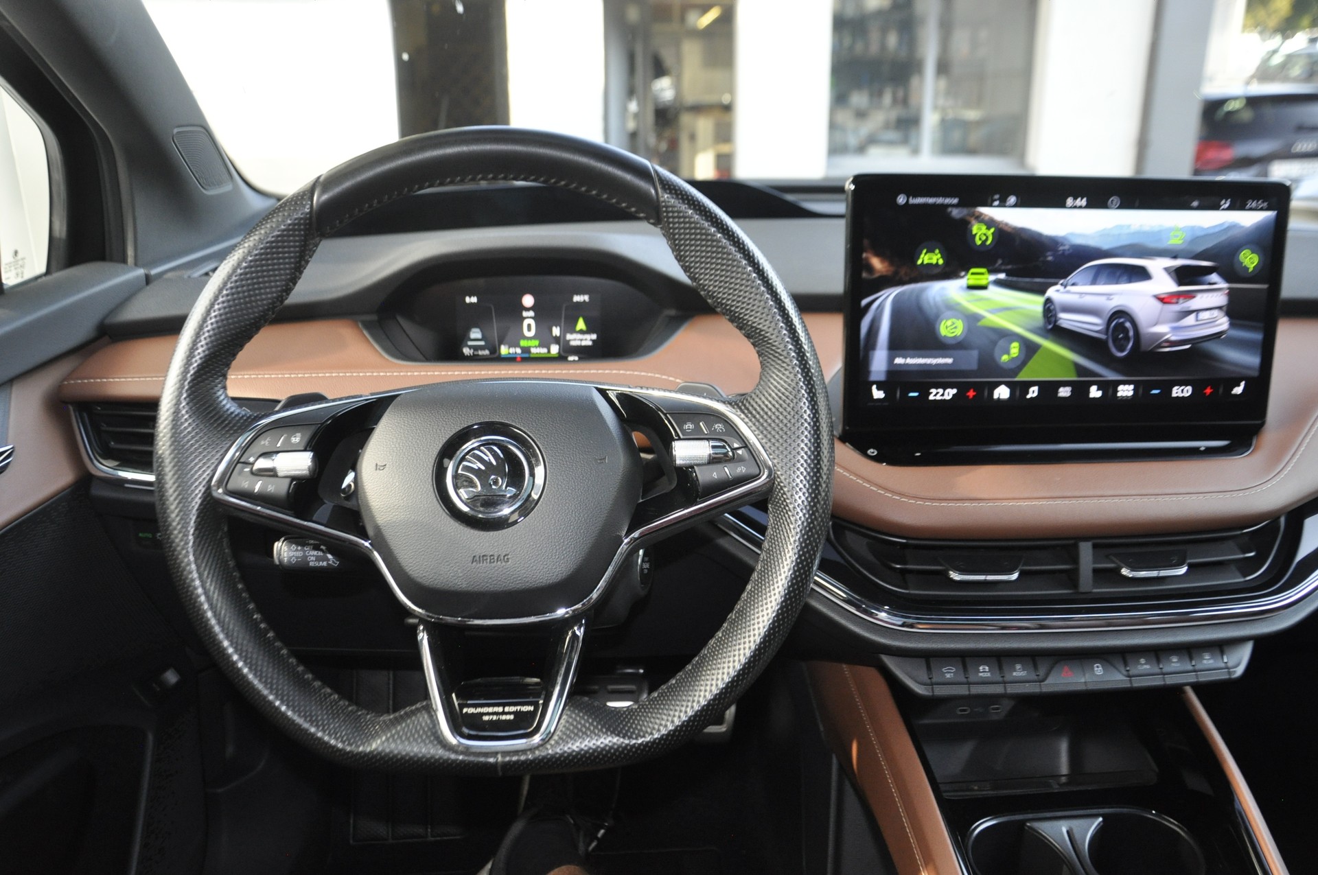 SKODA Enyaq iV 80x Founders Edition I Anhängerkupplung-image-9