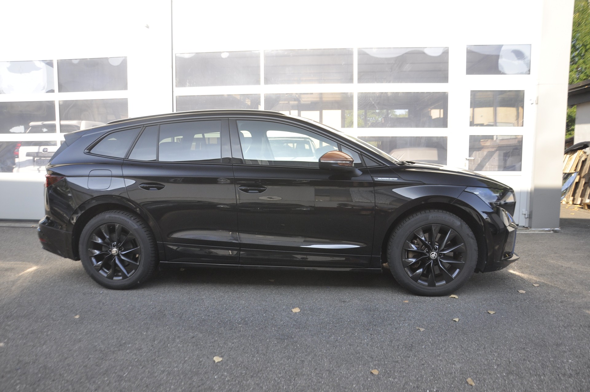 SKODA Enyaq iV 80x Founders Edition I Anhängerkupplung-image-1