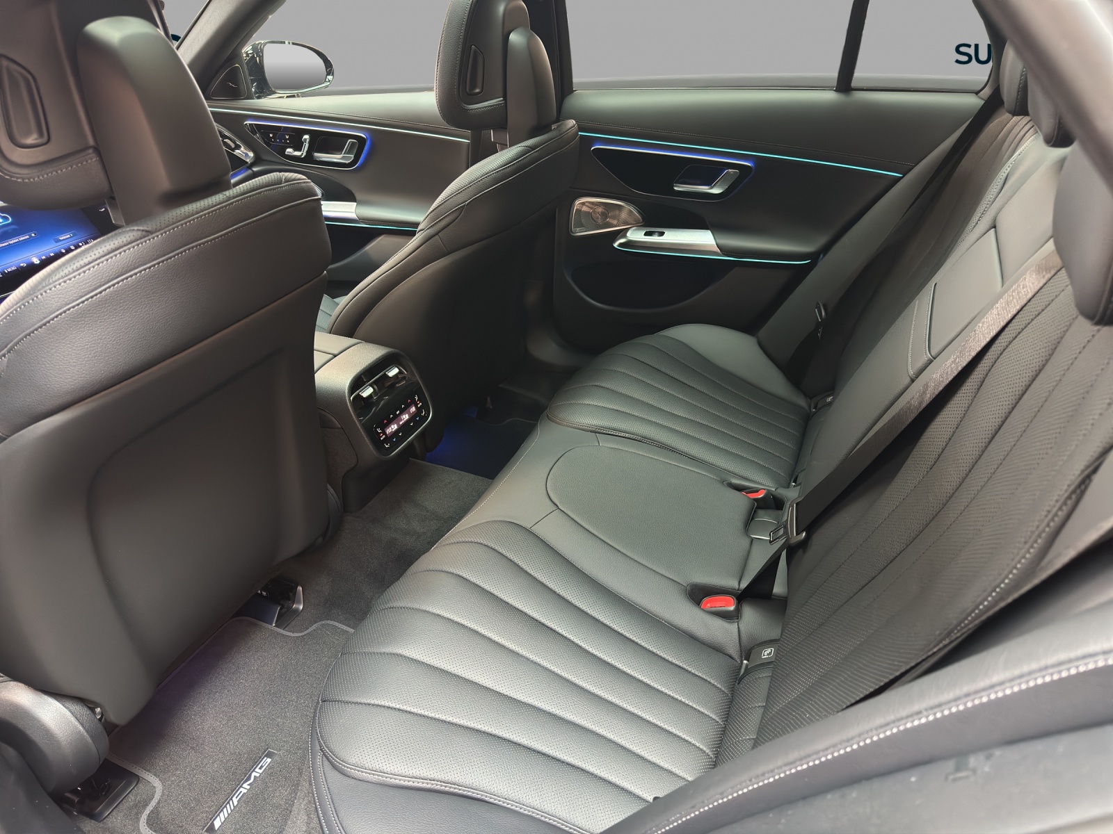 MERCEDES-BENZ E 220 d T 4Matic 9G-Tronic "Swiss Star"-image-13