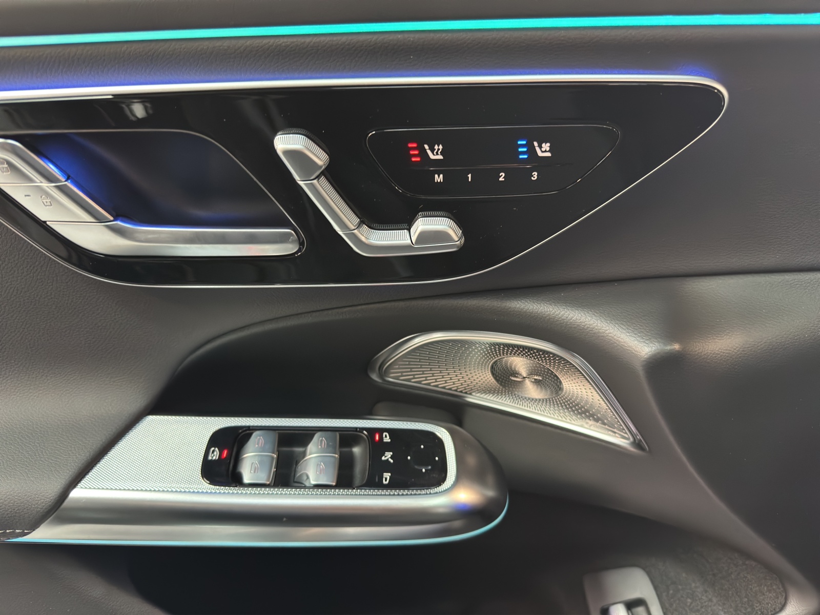 MERCEDES-BENZ E 220 d T 4Matic 9G-Tronic "Swiss Star"-image-12