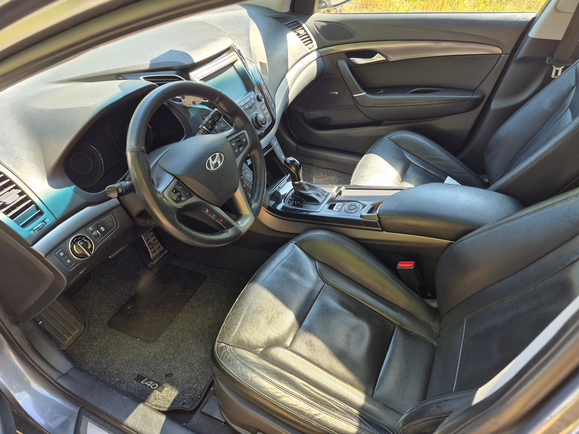 HYUNDAI i40 1.7 CRDI Vertex Automatic-image-7