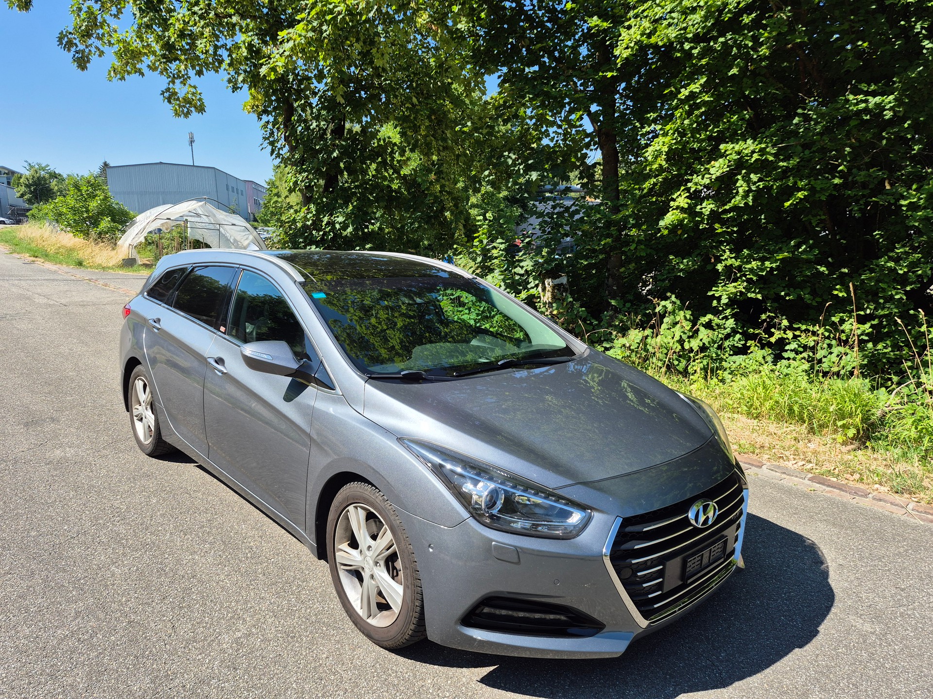 HYUNDAI i40 1.7 CRDI Vertex Automatic-image-0