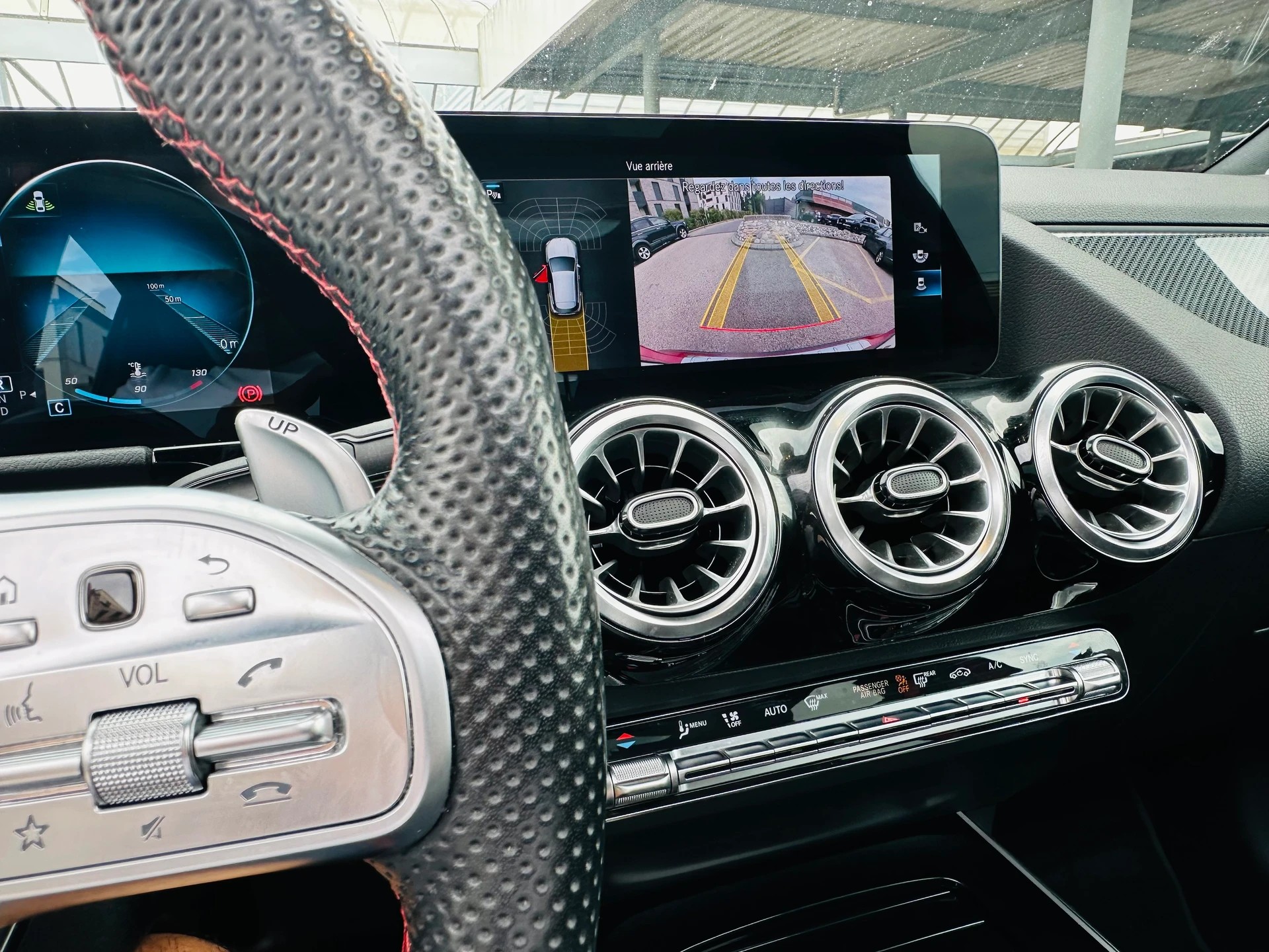 MERCEDES-BENZ GLA 35 AMG 4Matic 8G-Speedshift DCT-image-13