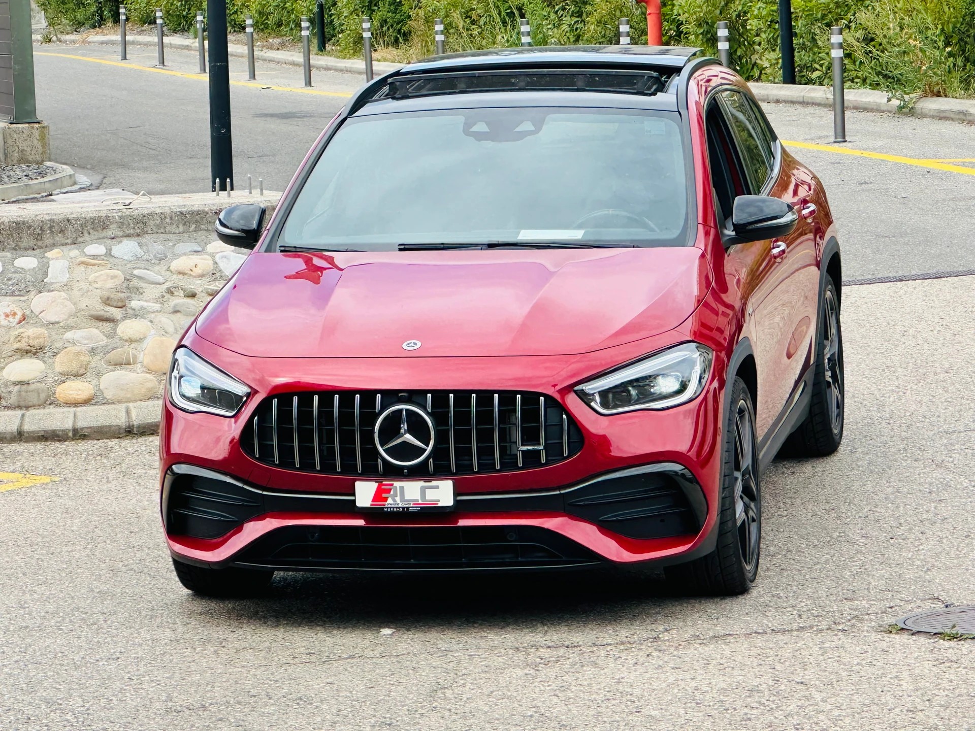 MERCEDES-BENZ GLA 35 AMG 4Matic 8G-Speedshift DCT-image-3