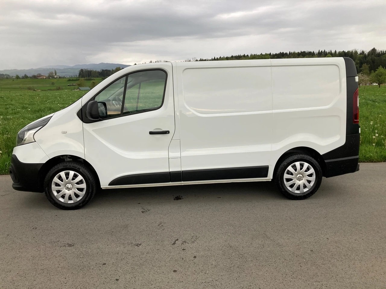 RENAULT Trafic 1.6 dCi 120 2.9t Business L1H1 **Nutzlast 1'160 KG**-image-4