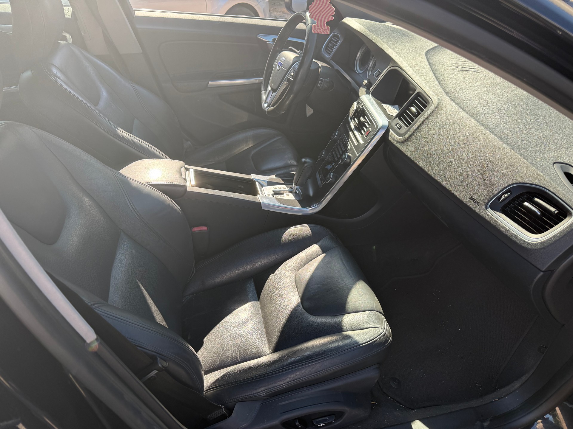 VOLVO V60 T4 Kinetic Powershift-image-6
