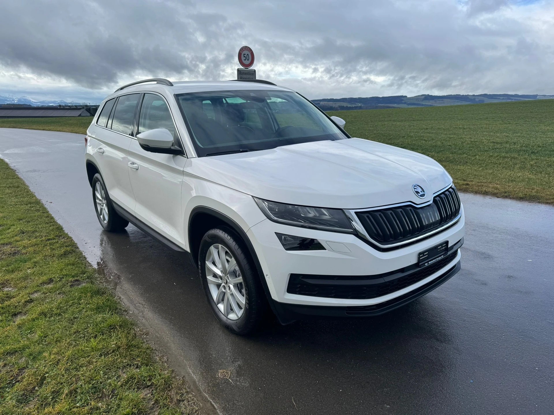 SKODA Kodiaq 2.0 TDI SCR Style 4x4 DSG mit Anhängerkupplung-image-1