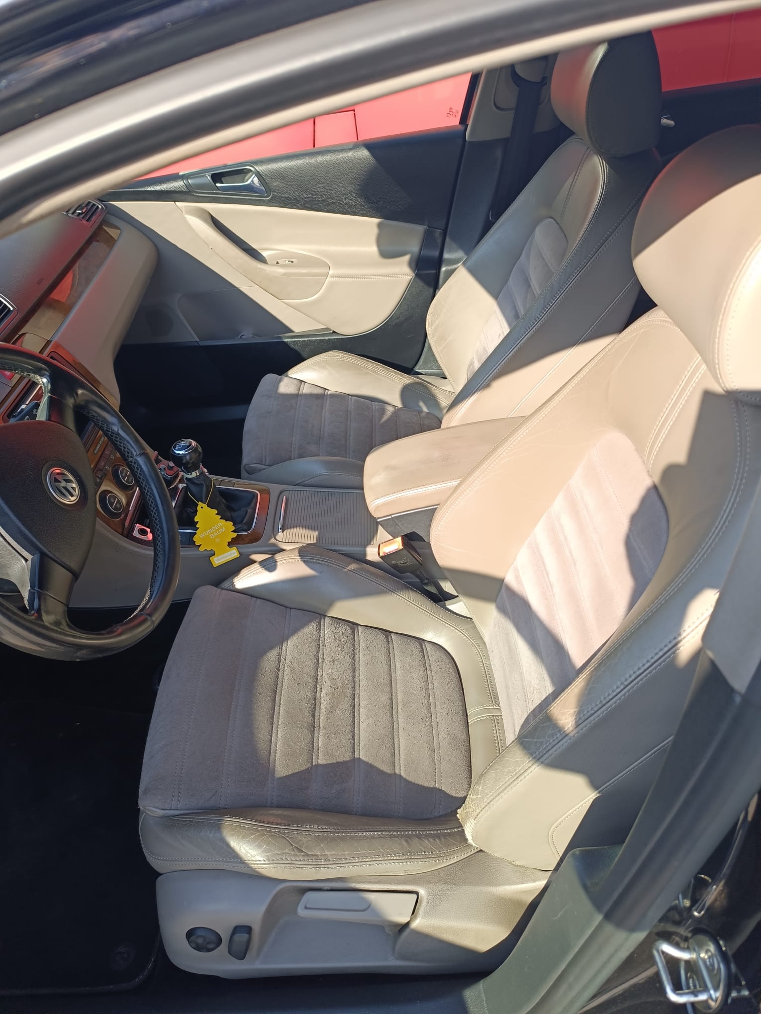 VW Passat Variant 2.0 TDI Comfortline 4Motion-image-3