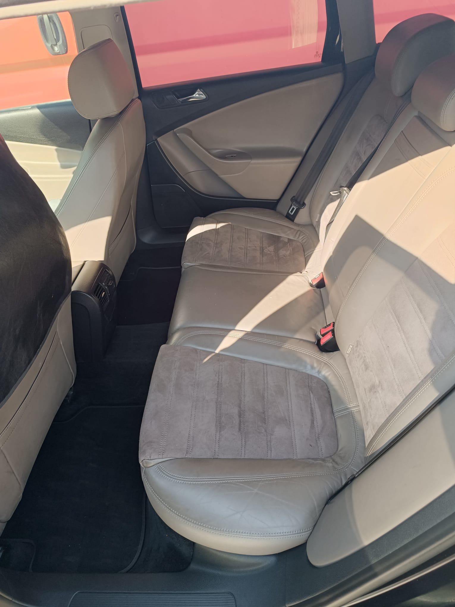 VW Passat Variant 2.0 TDI Comfortline 4Motion-image-4