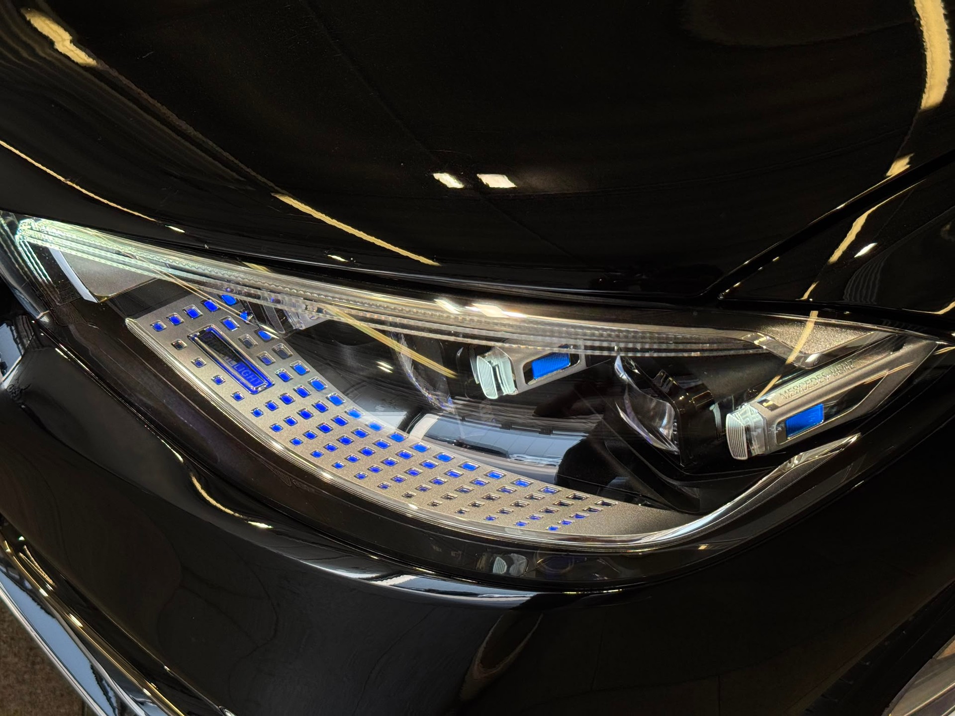 MERCEDES-BENZ S 63 AMG E Performance 4Matic-image-4