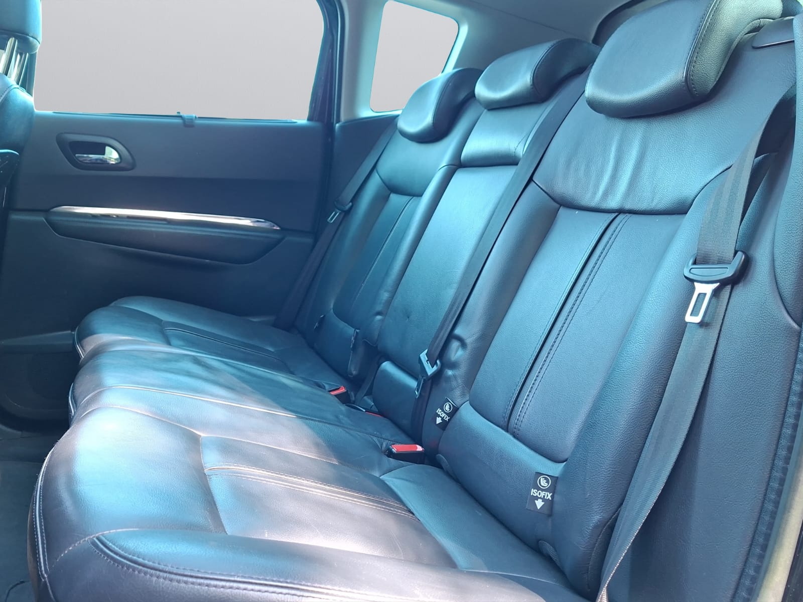 PEUGEOT 3008 HYbrid4 2.0 HDI EGS6-image-8