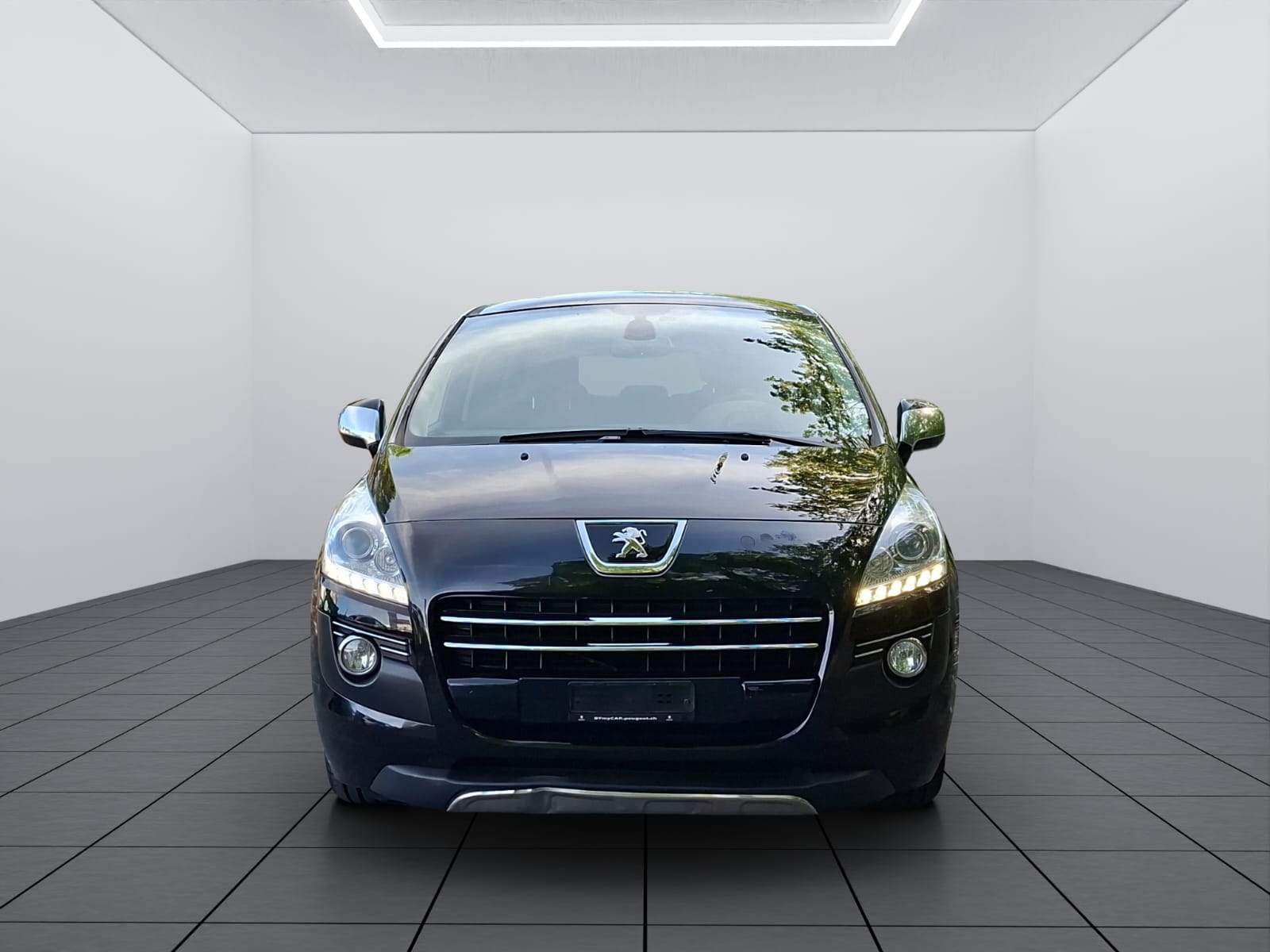 PEUGEOT 3008 HYbrid4 2.0 HDI EGS6-image-1