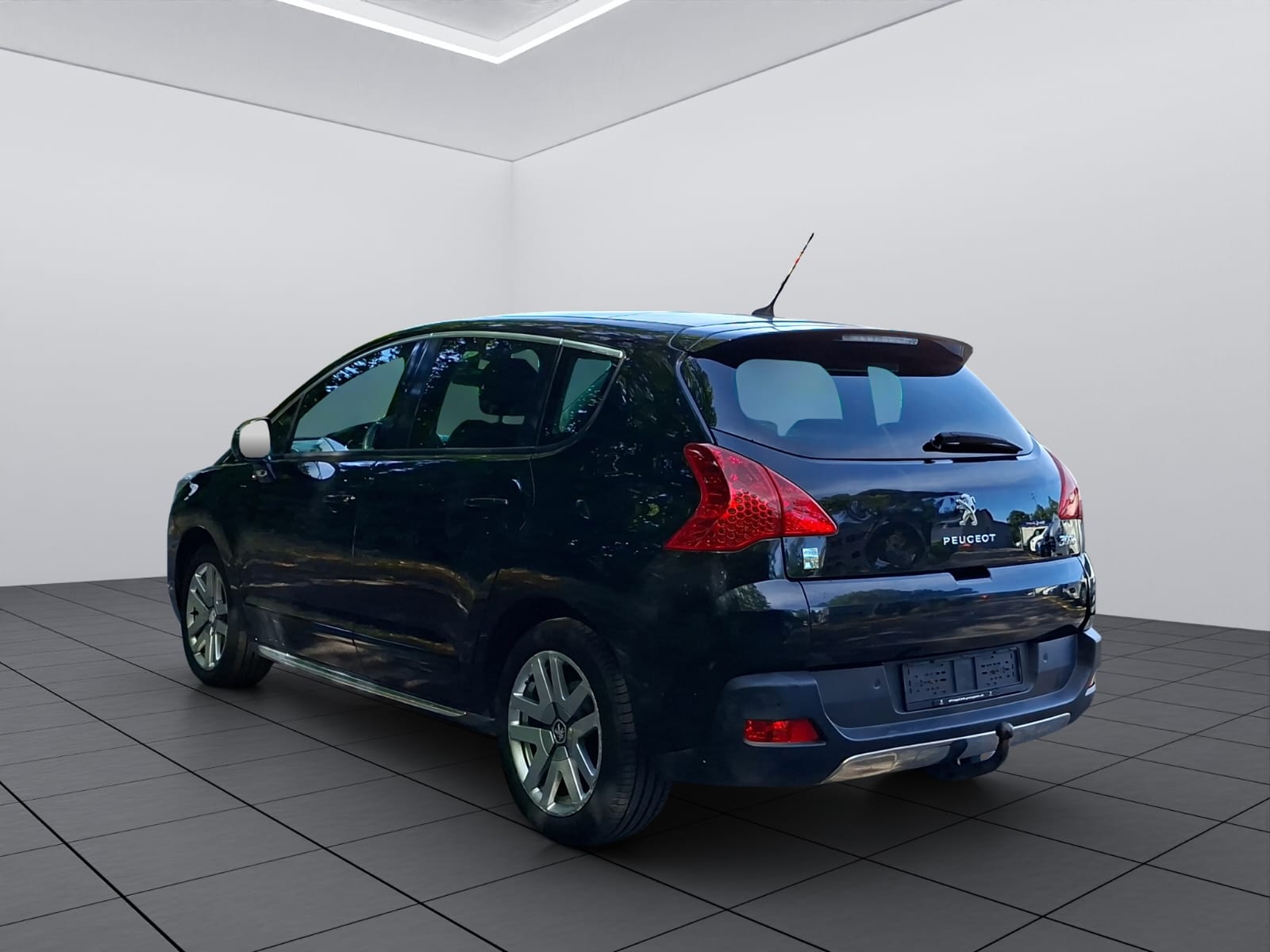 PEUGEOT 3008 HYbrid4 2.0 HDI EGS6-image-4