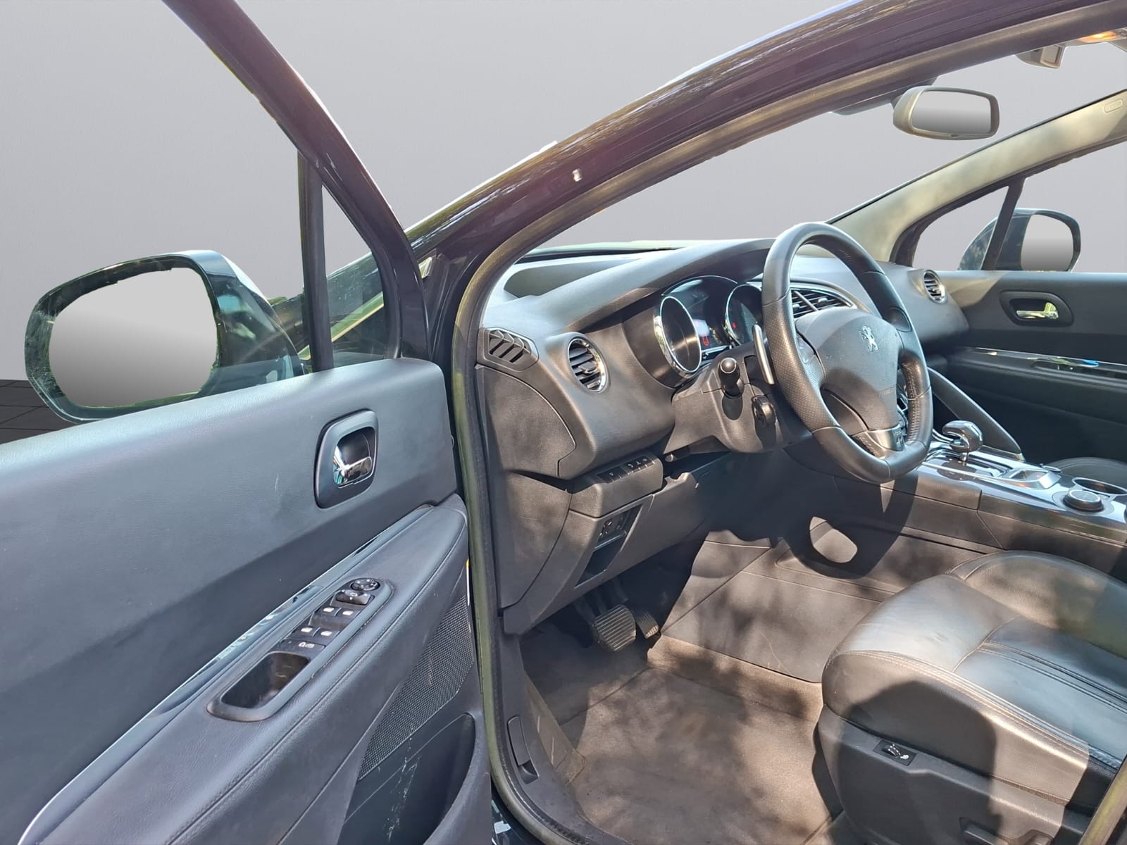 PEUGEOT 3008 HYbrid4 2.0 HDI EGS6-image-11