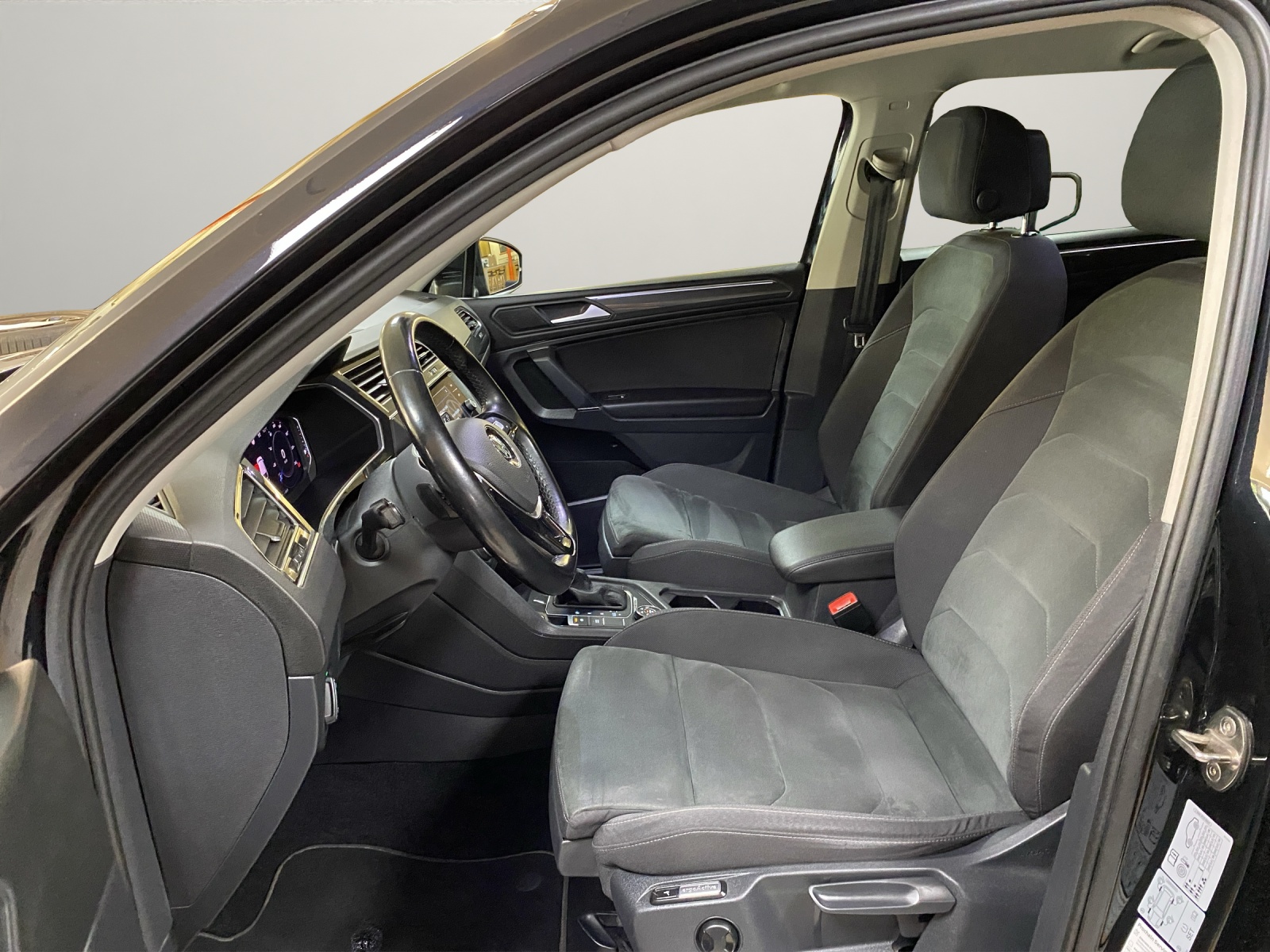 VW Tiguan Allspace 2.0TSI Comfortline 4Motion DSG-image-17