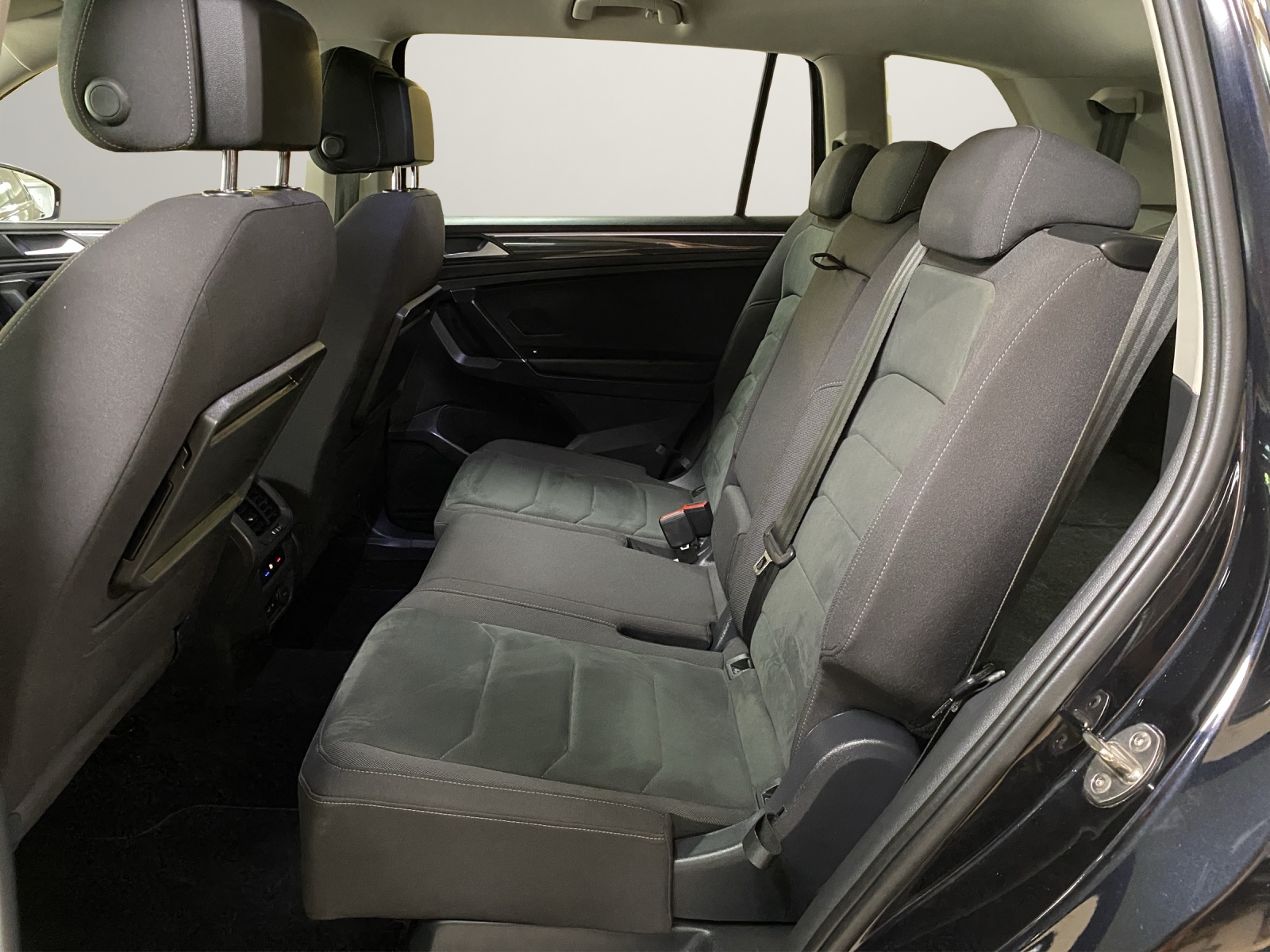 VW Tiguan Allspace 2.0TSI Comfortline 4Motion DSG-image-12