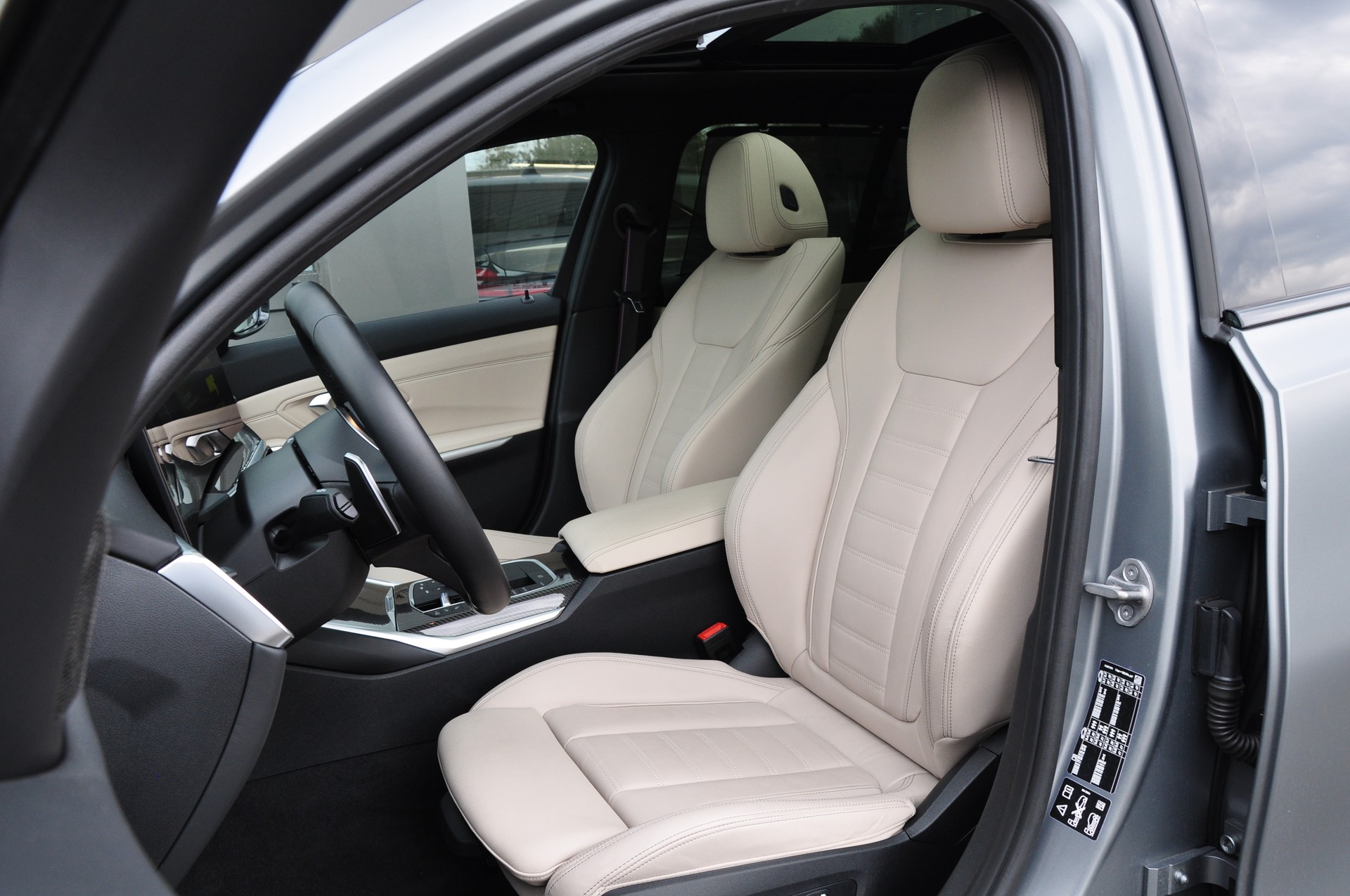 BMW M340i xDrive 48V Touring Steptronic M Sport Pro-image-19