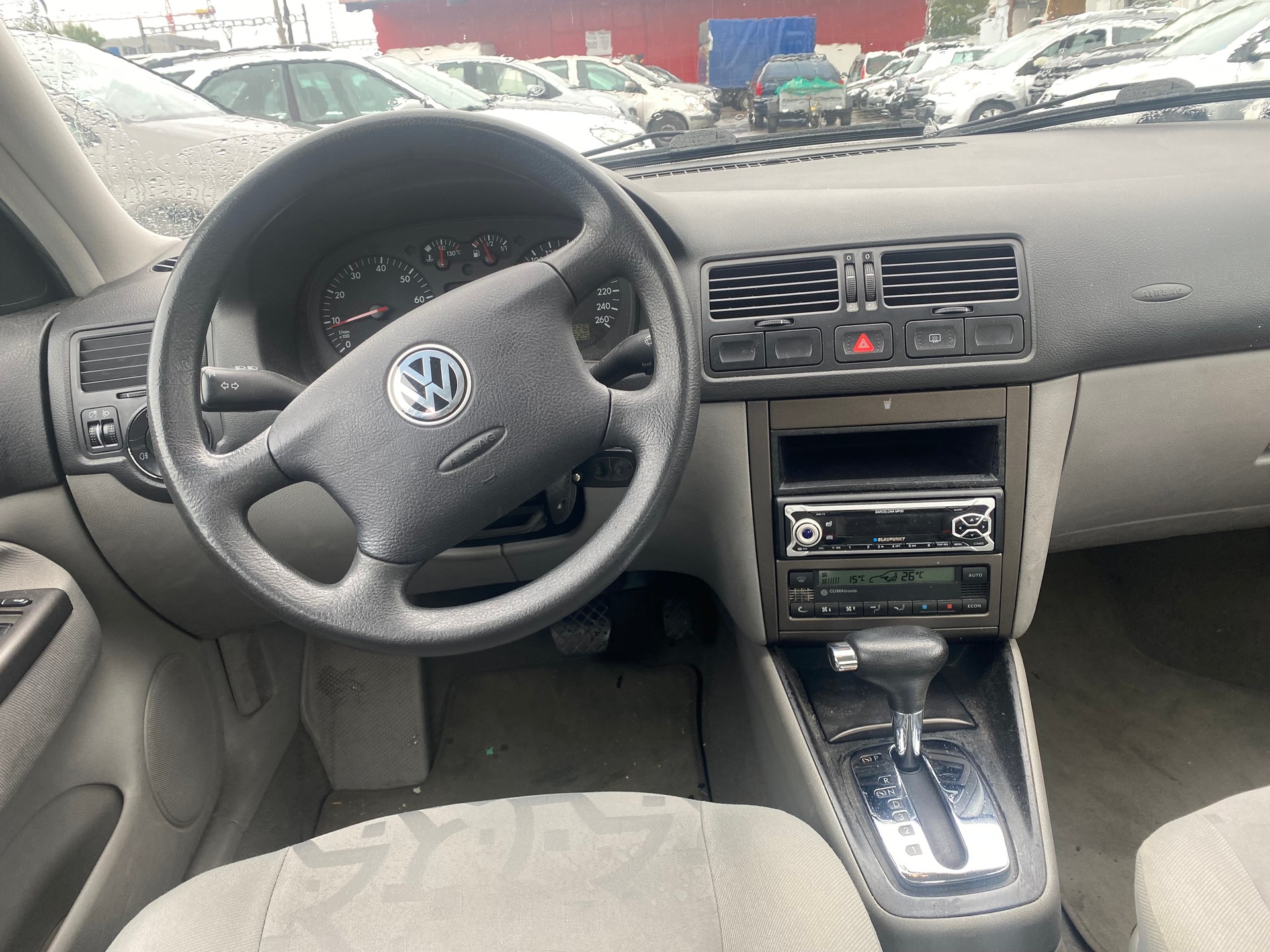VW Bora 1.6-image-7