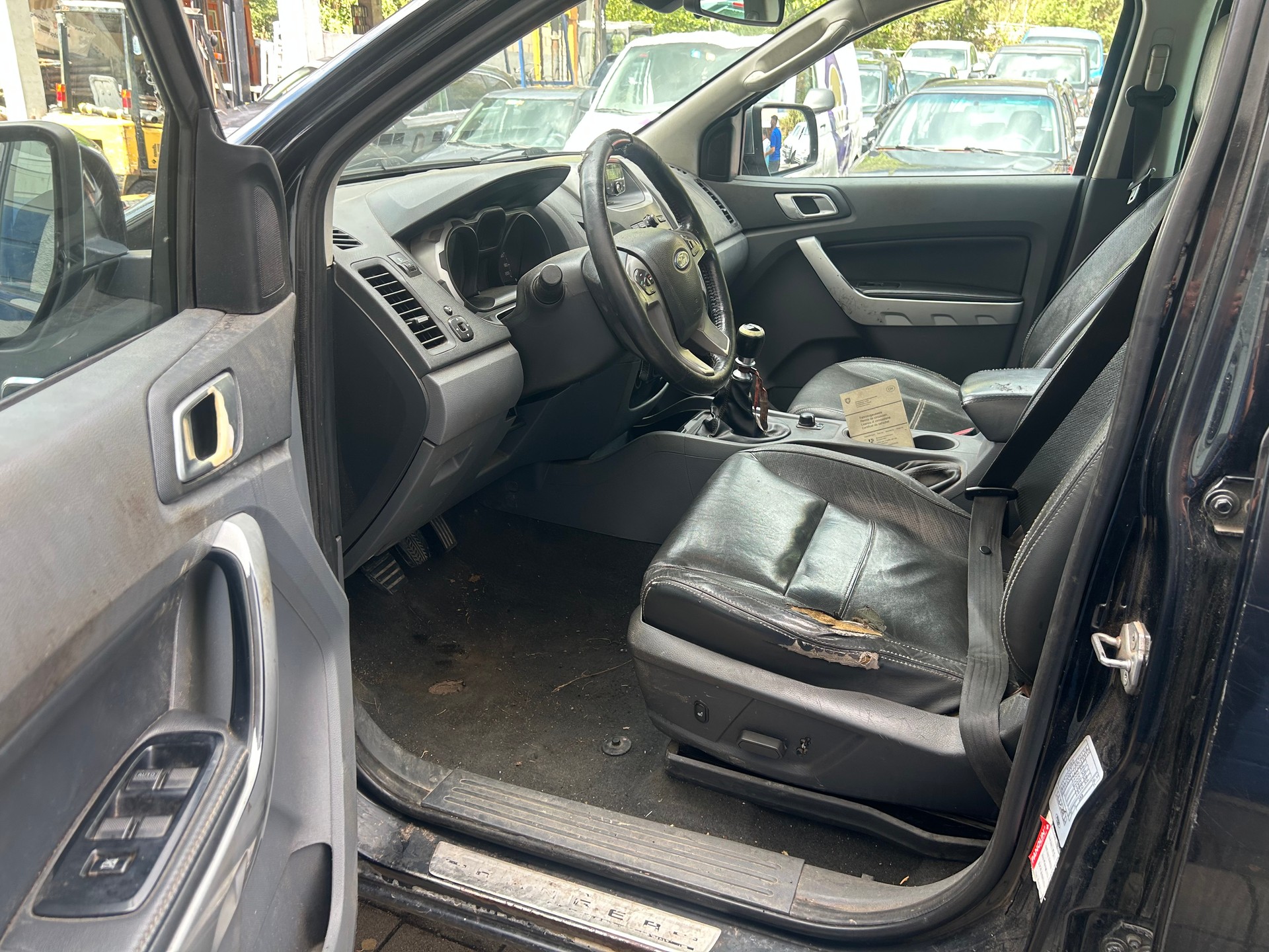 FORD Ranger LTD 3.2 TDCi 4x4-image-9