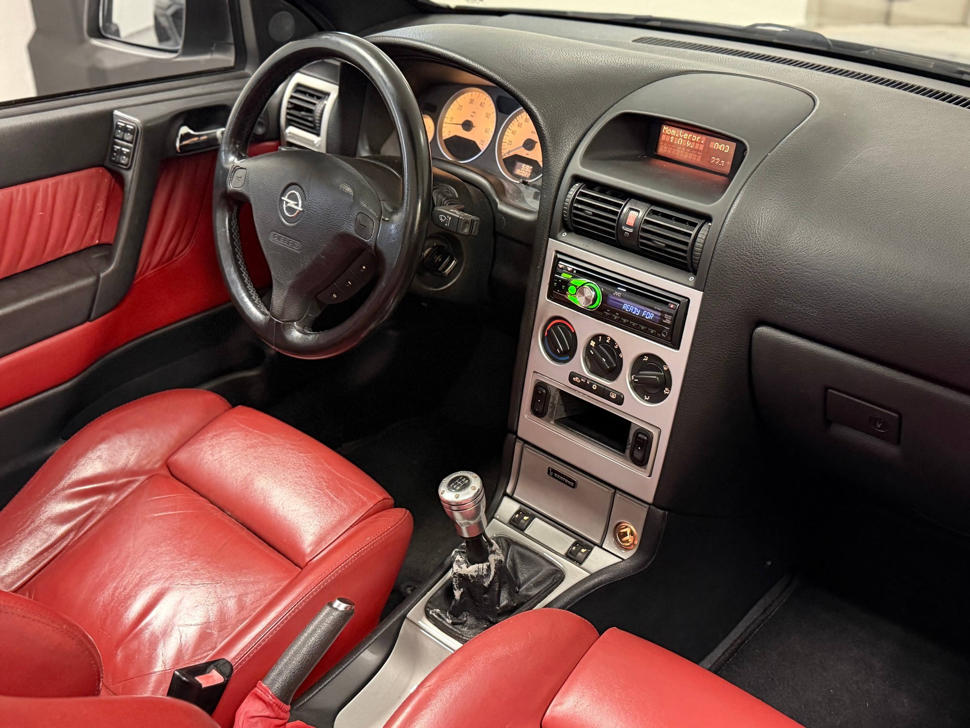 OPEL Astra Cabriolet 2.2i 16V-image-16