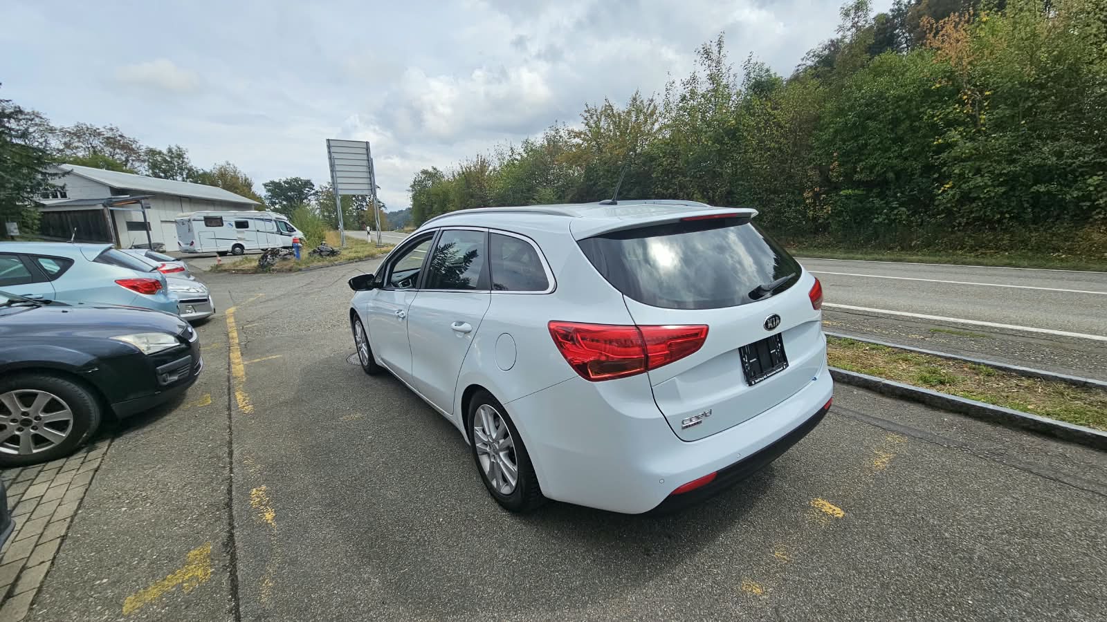 KIA Cee'd Sportswagon 1.6 GDi Style DCT-image-6