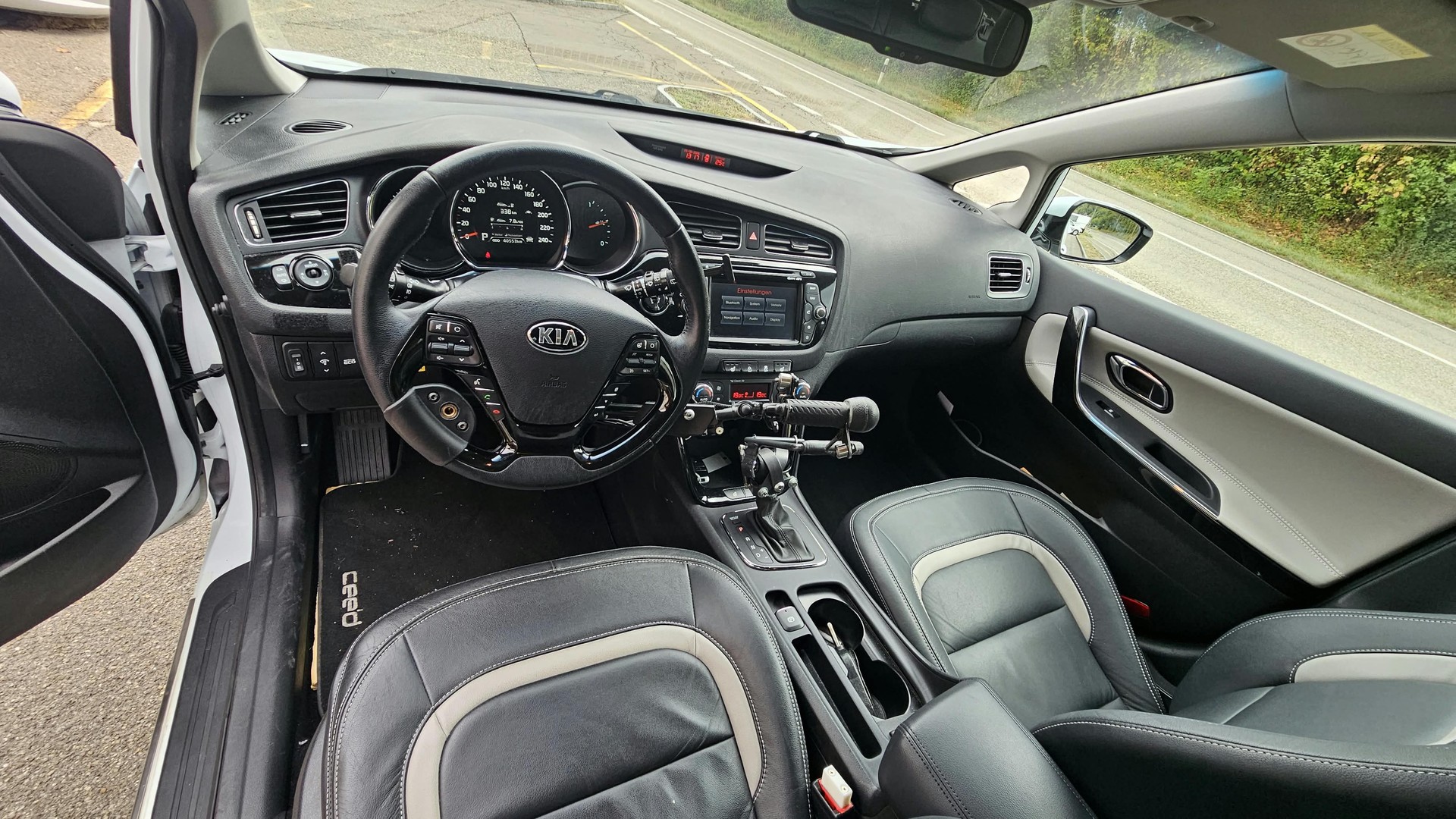 KIA Cee'd Sportswagon 1.6 GDi Style DCT-image-10