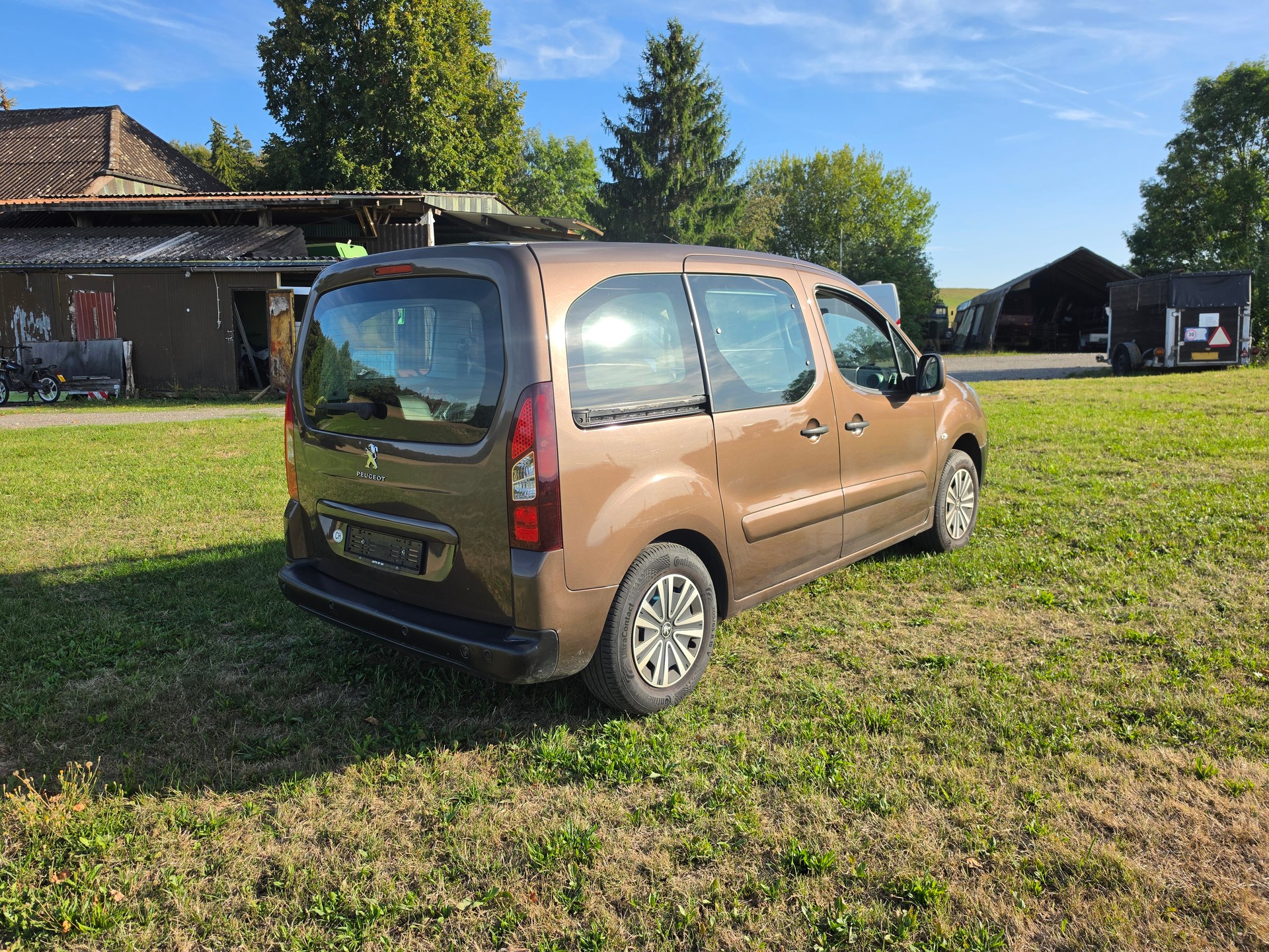 PEUGEOT Partner 1.6 e-HDI Active EGS6-image-3
