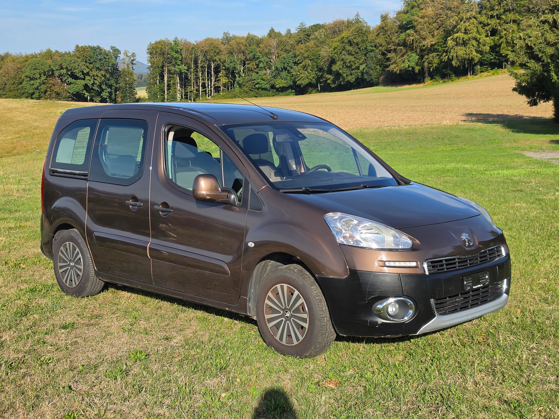 PEUGEOT Partner 1.6 e-HDI Active EGS6-image-0