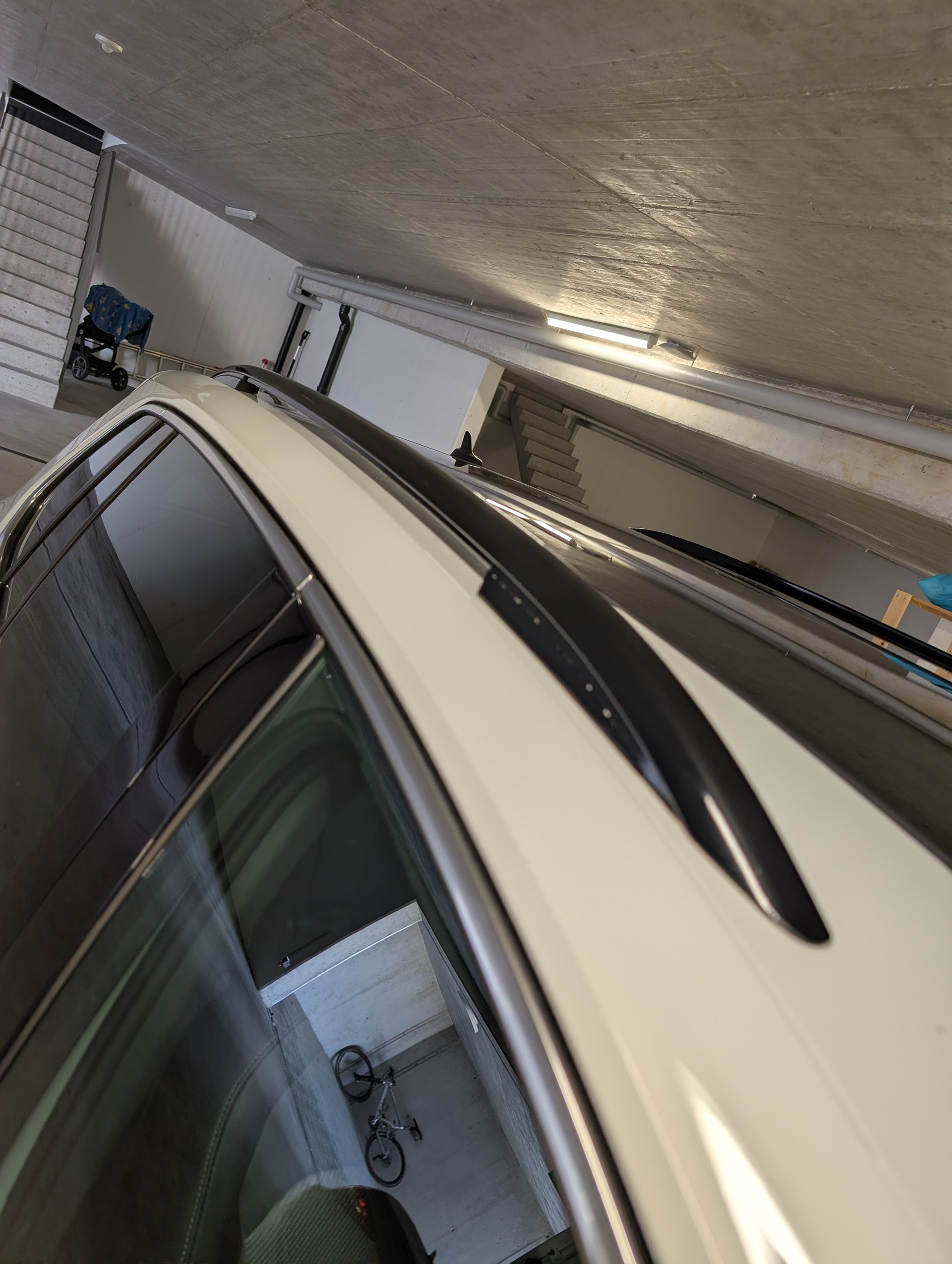 VW 2.0 TSI Highline 4Motion DSG R-Line-image-2