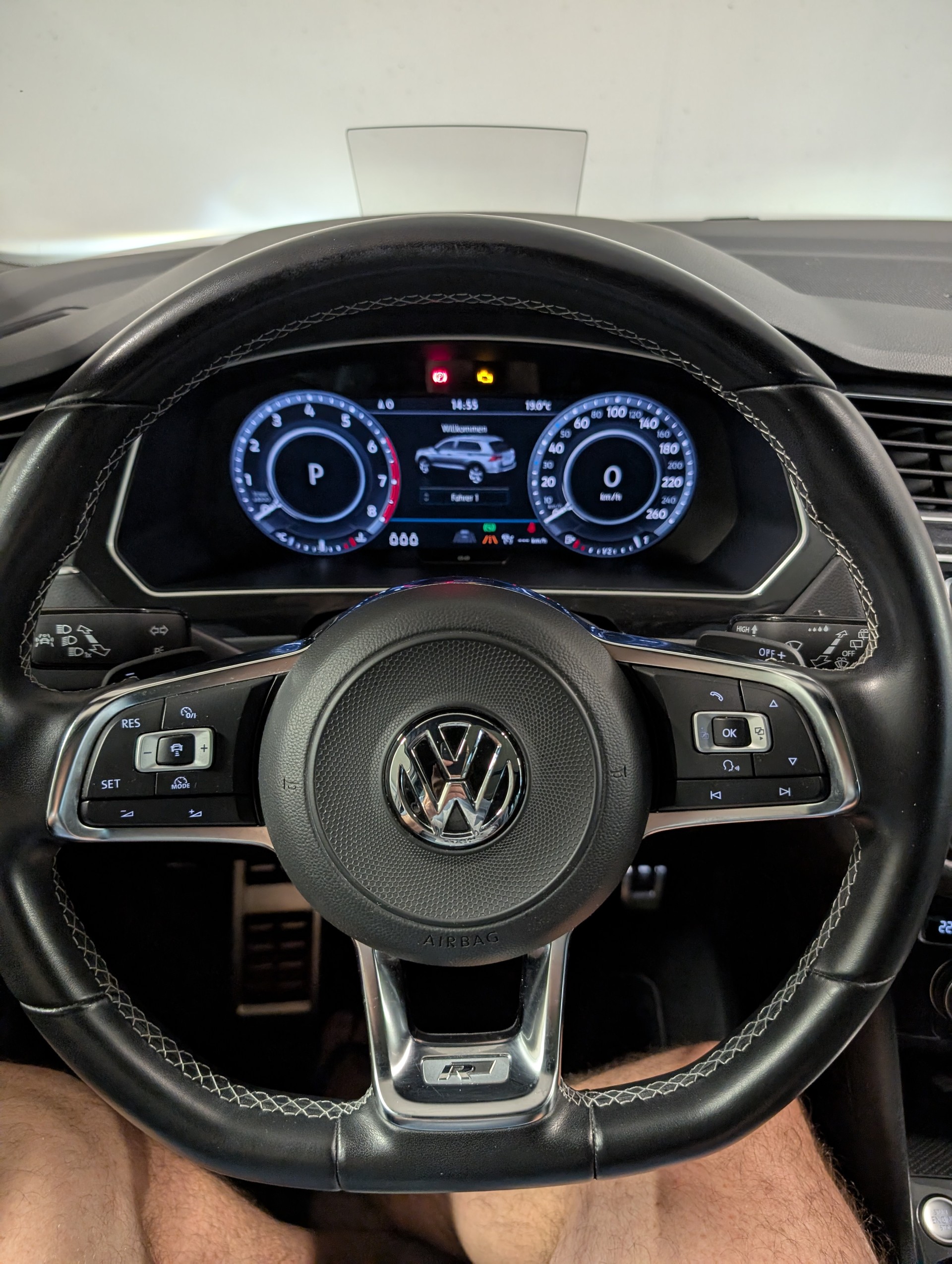 VW 2.0 TSI Highline 4Motion DSG R-Line-image-3