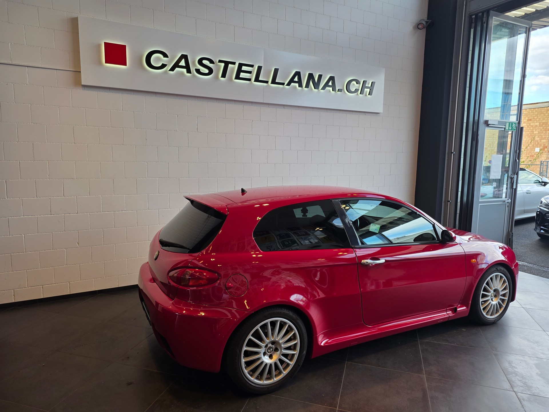 ALFA ROMEO 147 3.2 GTA-image-3