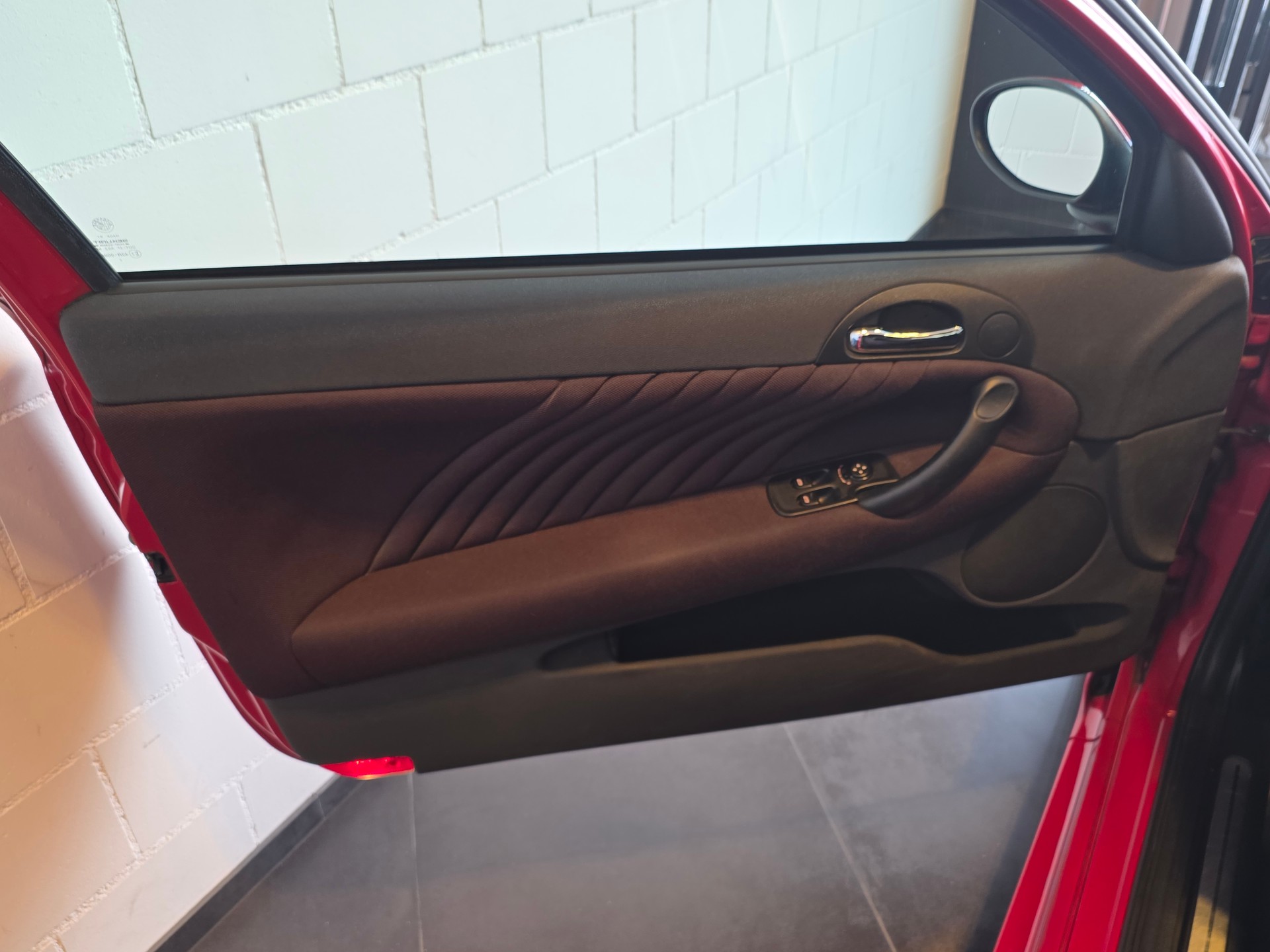 ALFA ROMEO 147 3.2 GTA-image-7
