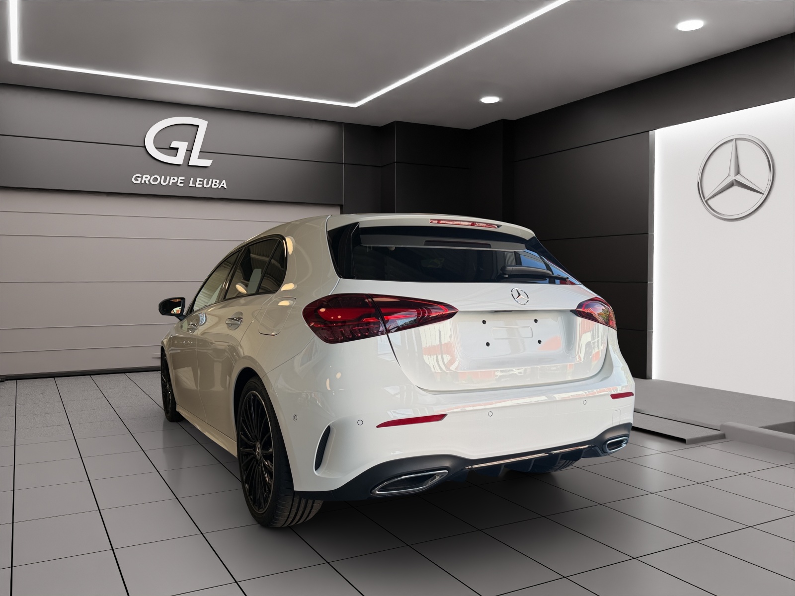 MERCEDES-BENZ A 250 4Matic 8G-DCT-showroom-element-3