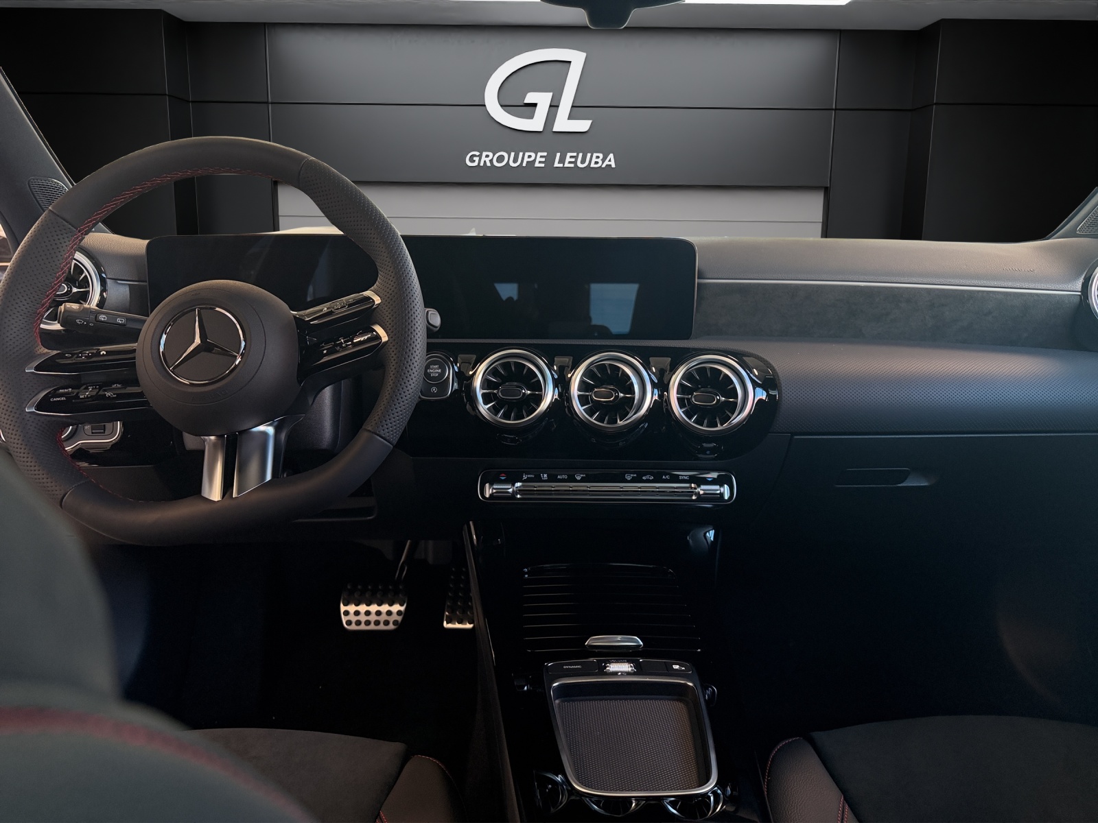 MERCEDES-BENZ A 250 4Matic 8G-DCT-image-11