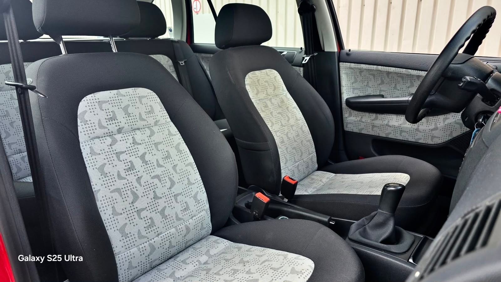 SKODA Fabia 1.4 16V Elegance-image-9