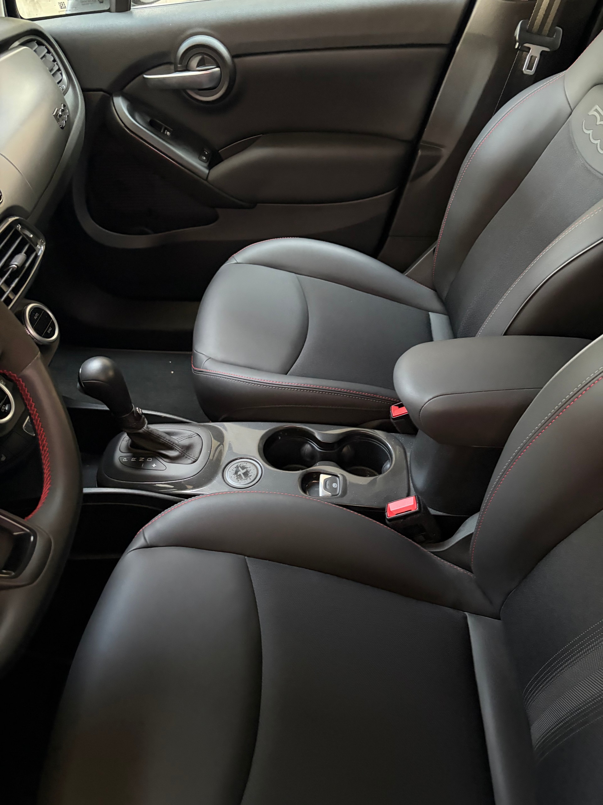 FIAT 1.5 Hybrid Sport-image-4
