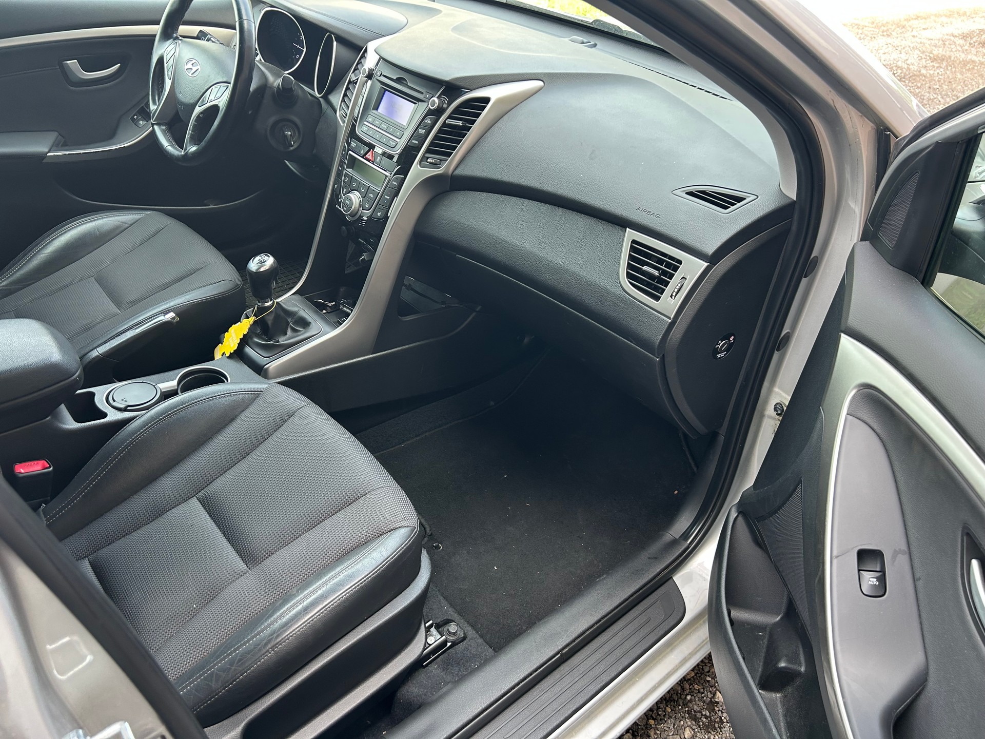 HYUNDAI i30 Wagon 1.6 GDI GO! Mit frische ab MFK und Service-image-12