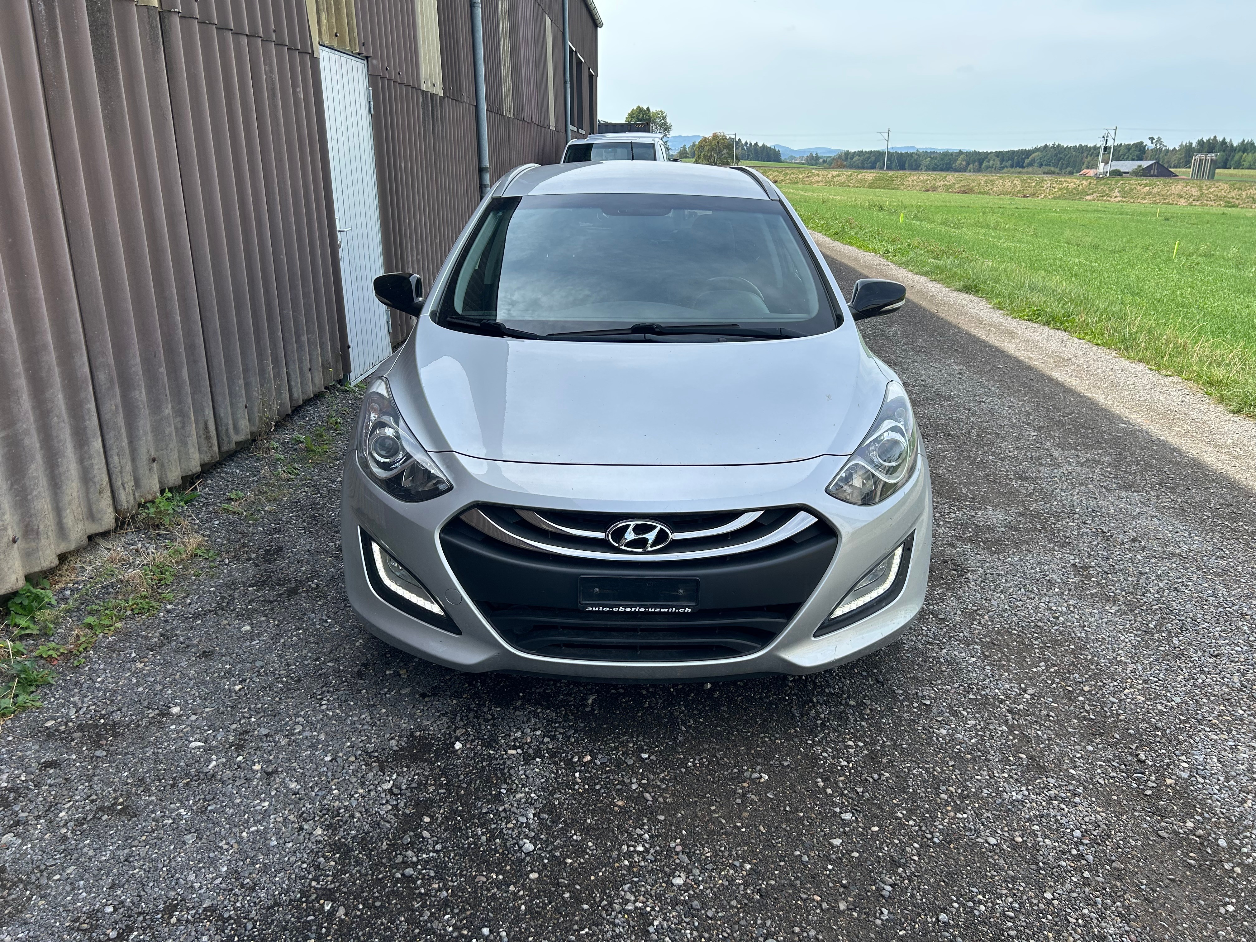 HYUNDAI i30 Wagon 1.6 GDI GO! Mit frische ab MFK und Service — slika 1
