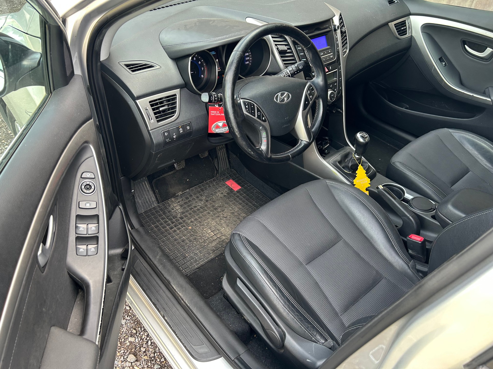 HYUNDAI i30 Wagon 1.6 GDI GO! Mit frische ab MFK und Service-image-10