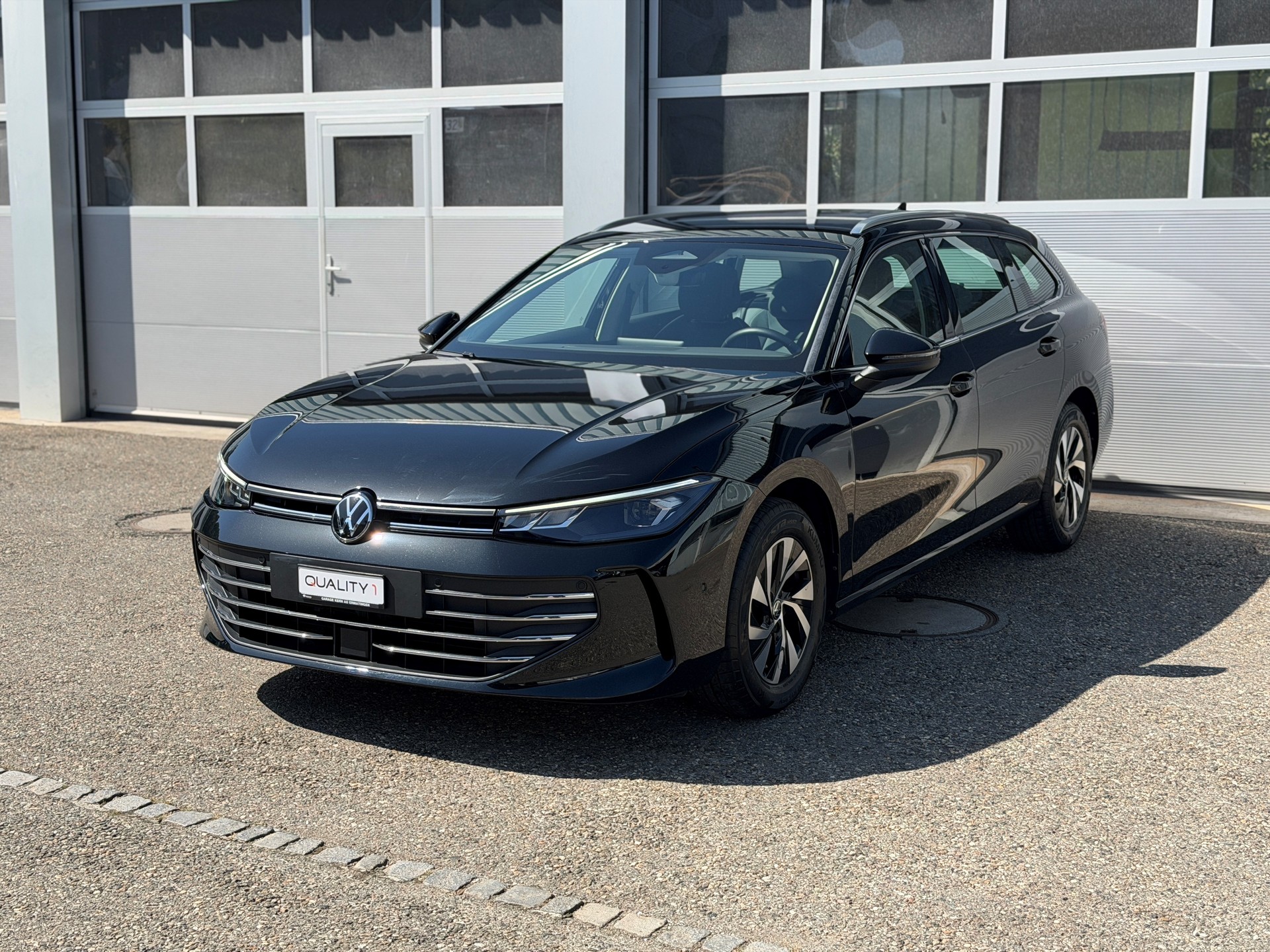VW Passat Variant 2.0 TDI evo Business DSG-image-0