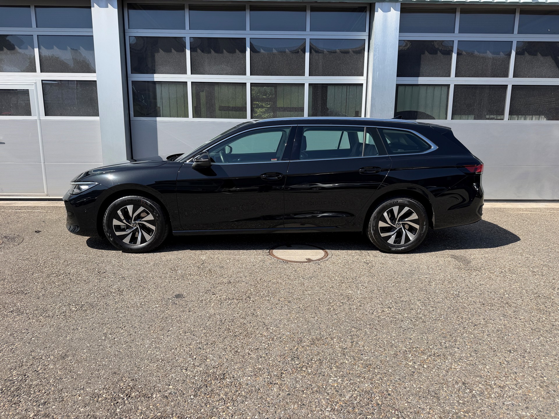VW Passat Variant 2.0 TDI evo Business DSG-image-12