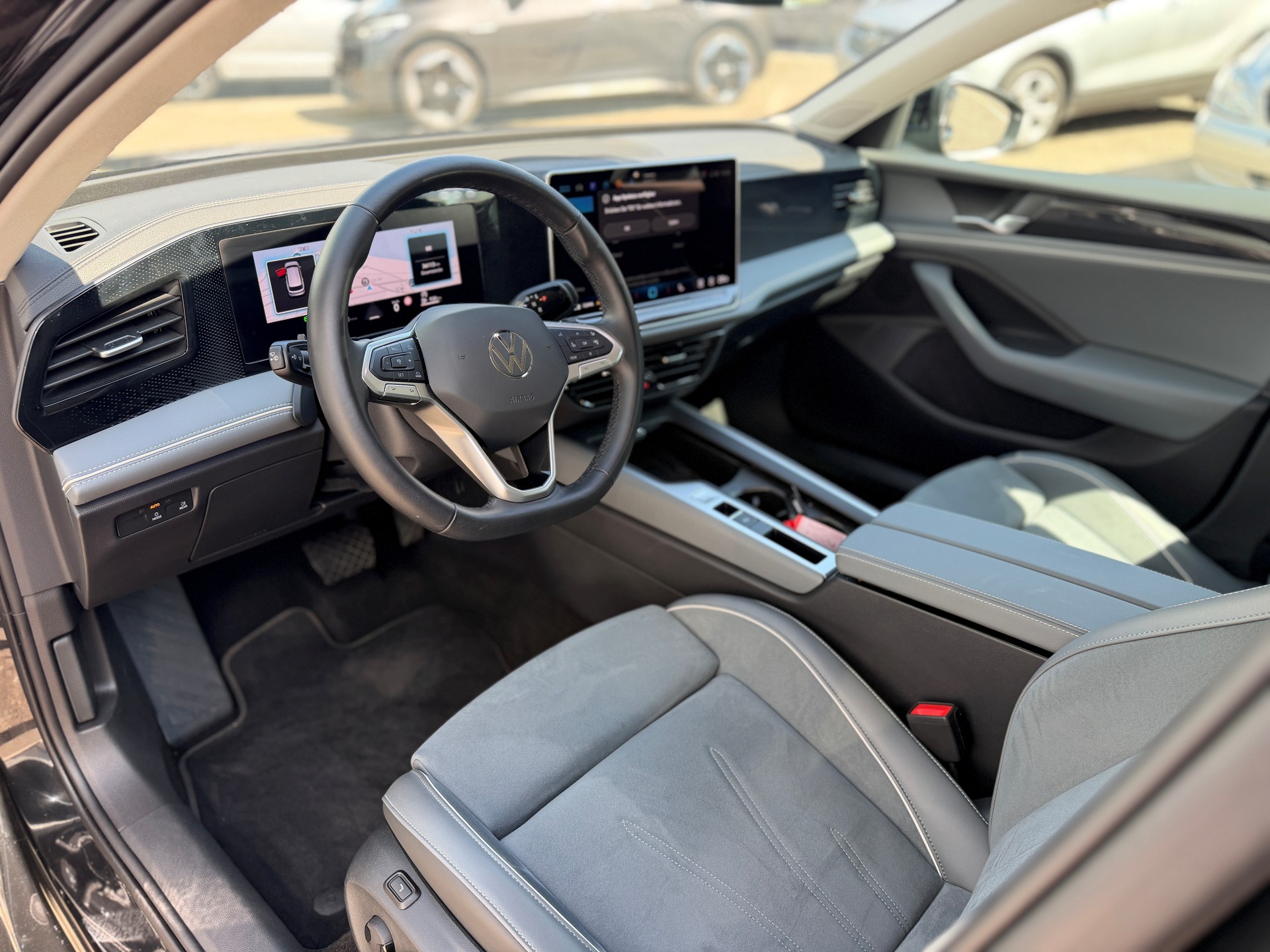 VW Passat Variant 2.0 TDI evo Business DSG-image-9