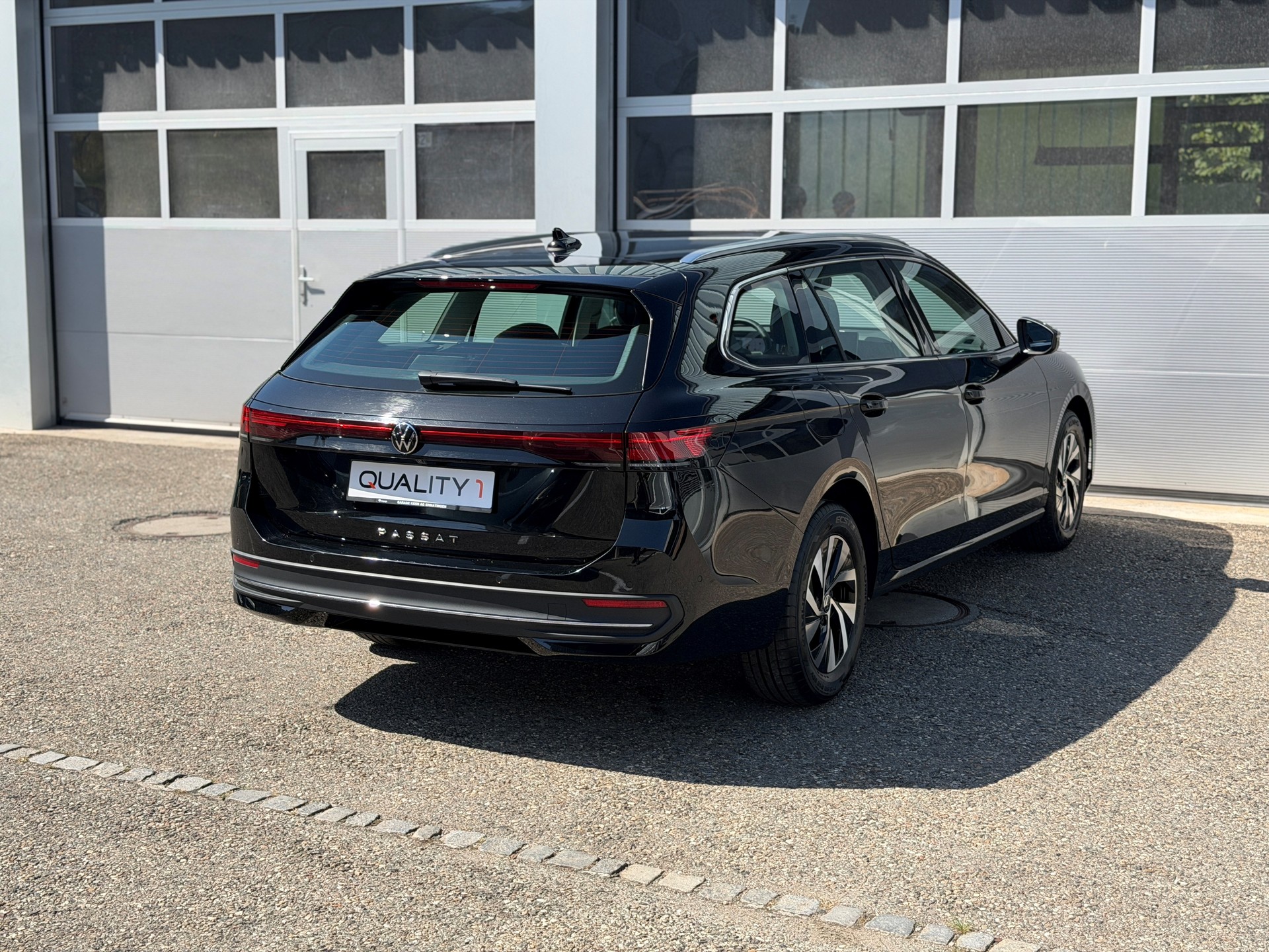 VW Passat Variant 2.0 TDI evo Business DSG-image-3