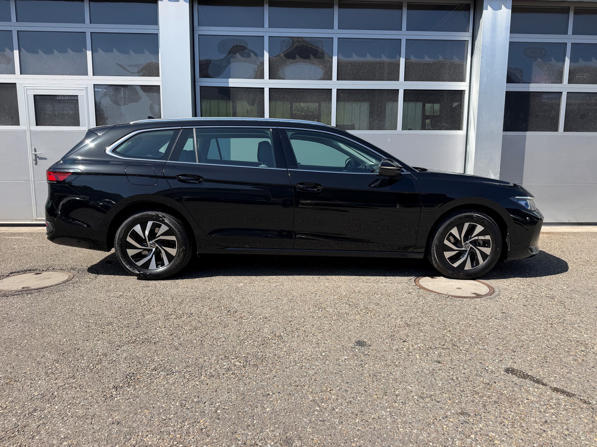 VW Passat Variant 2.0 TDI evo Business DSG-image-13