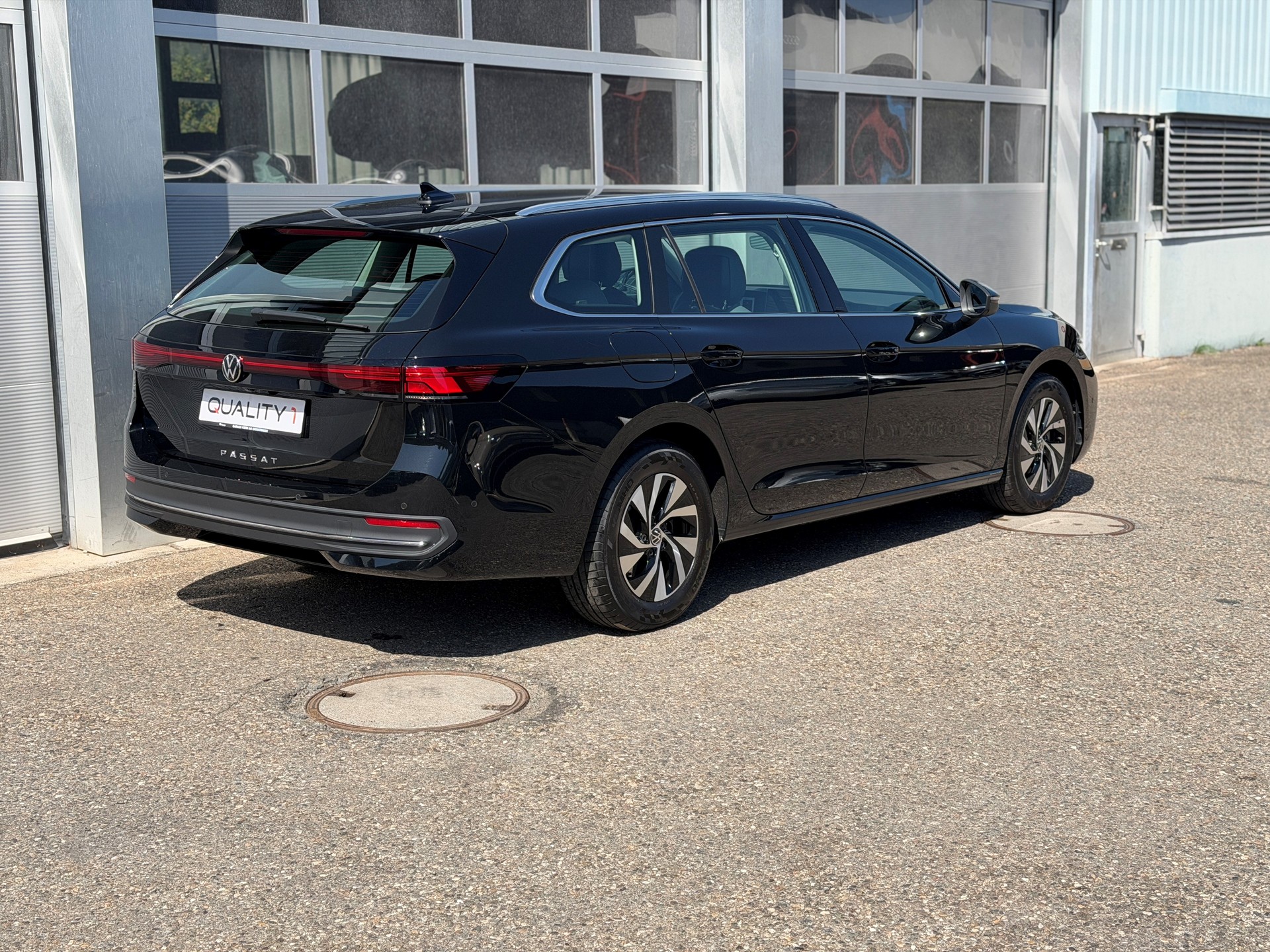 VW Passat Variant 2.0 TDI evo Business DSG-image-7
