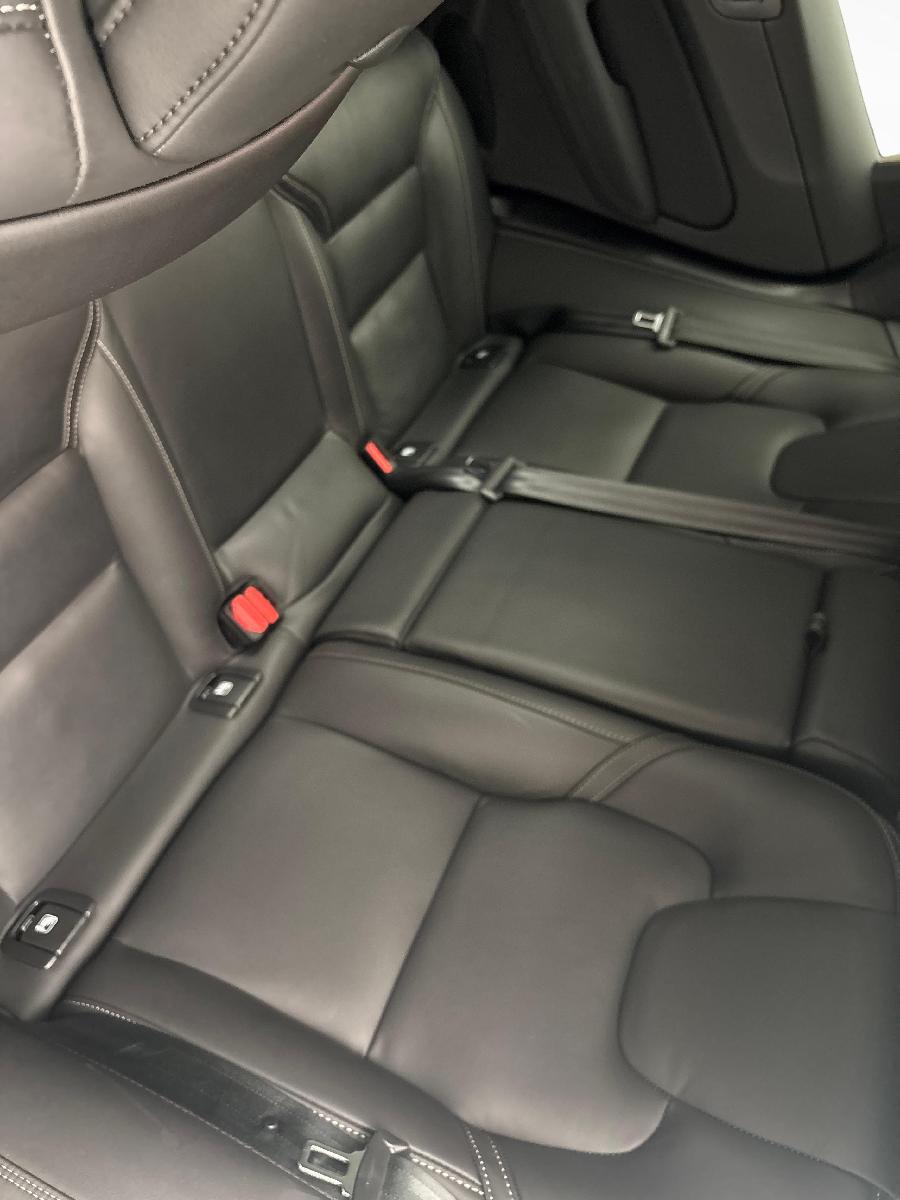 VOLVO XC60 2.0 B5 MH Plus Dark AWD-image-10
