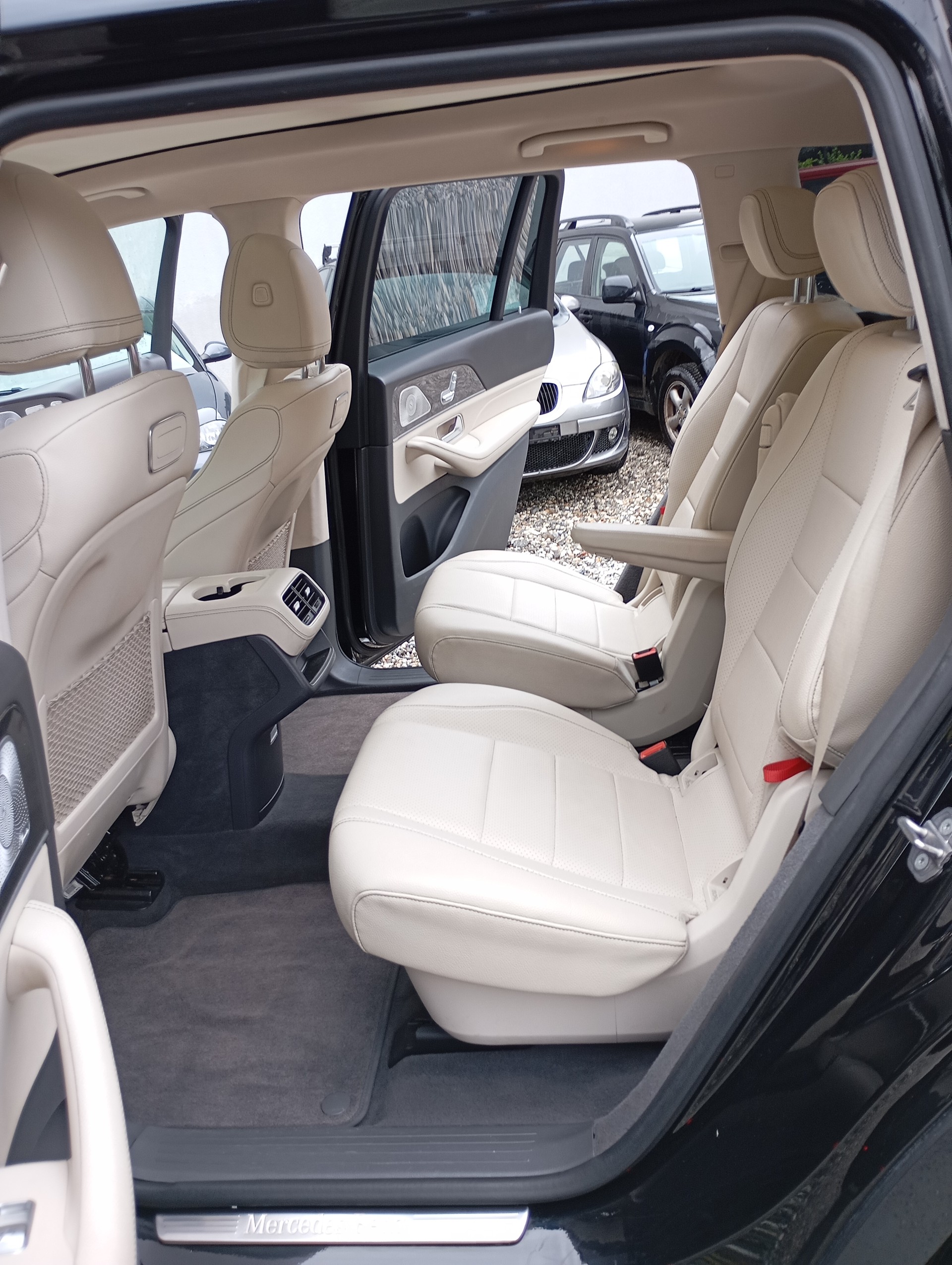 MERCEDES-BENZ GLS 450 4MATIC-image-9
