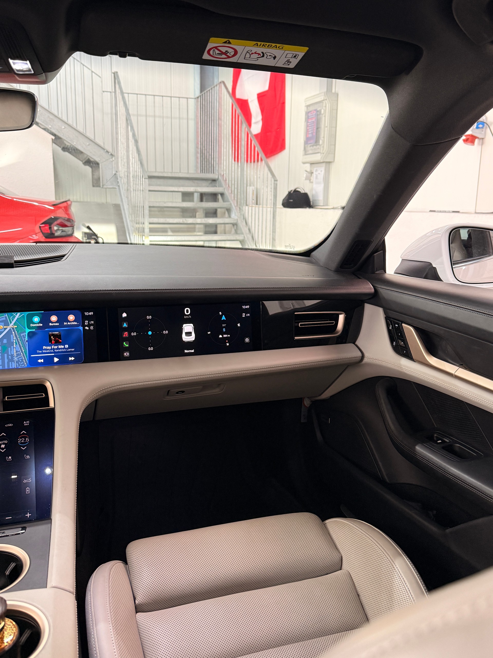 PORSCHE Taycan 4S-image-18