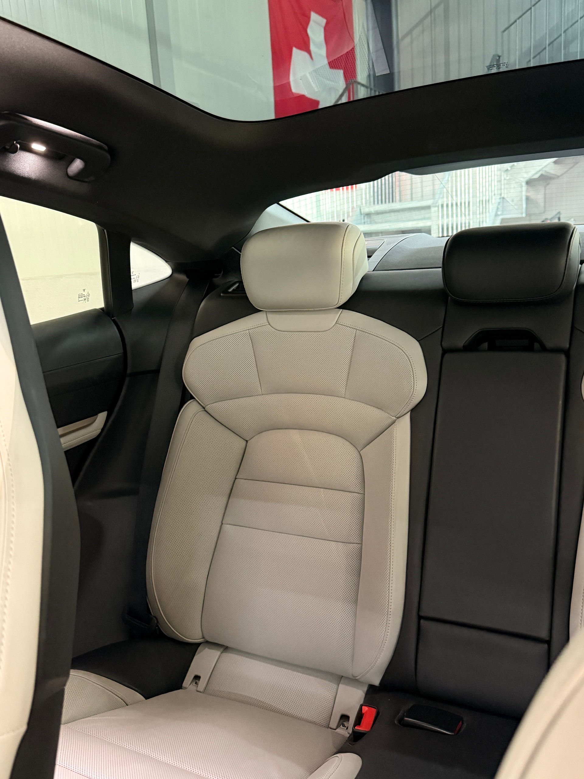 PORSCHE Taycan 4S-image-23